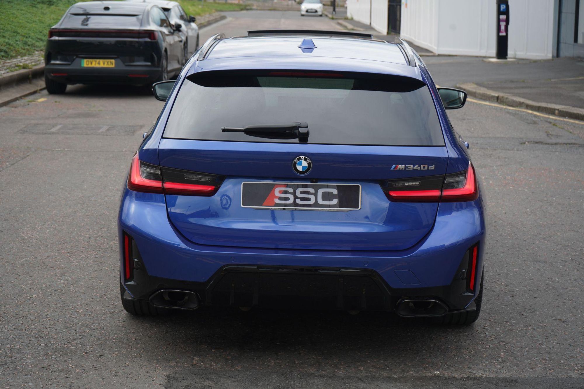 BMW 3 SERIES DIESEL TOURING M340d xDrive MHT 5dr Step Auto for sale UK - Slide 10