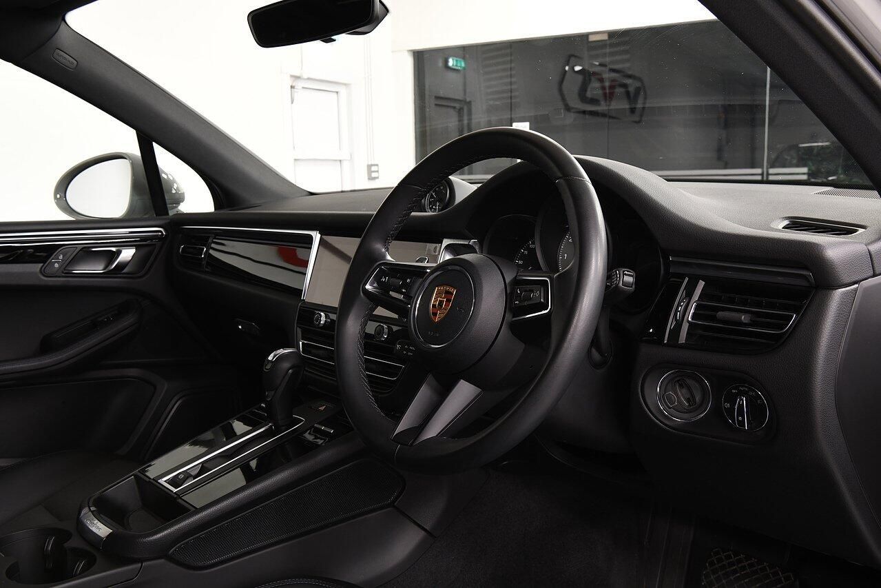 PORSCHE MACAN ESTATE S 5dr PDK for sale UK - Slide 4