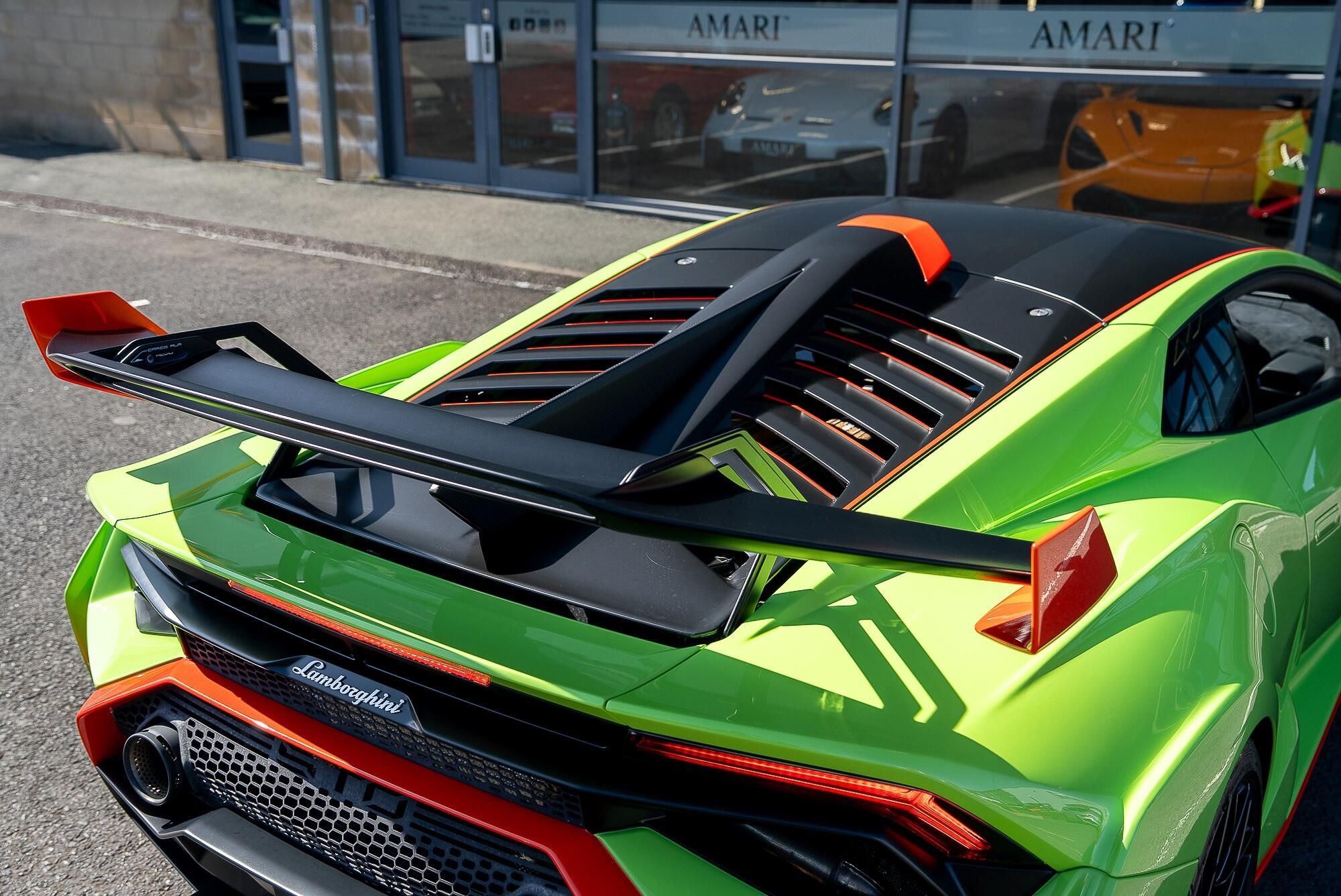 LAMBORGHINI HURACAN EVO COUPE 5.2 V10 640 STO 2dr Auto for sale UK - Slide 7