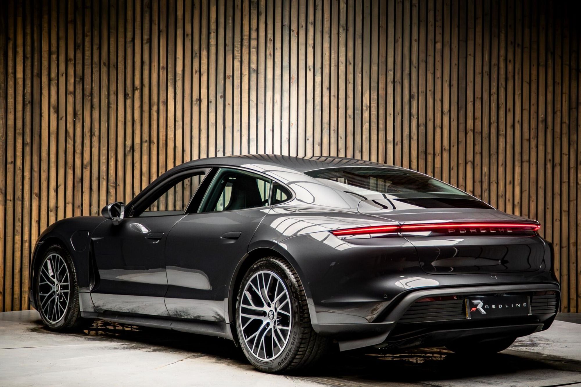 PORSCHE TAYCAN SALOON 300kW 79kWh 4dr RWD Auto [22kW] for sale UK - Slide 3