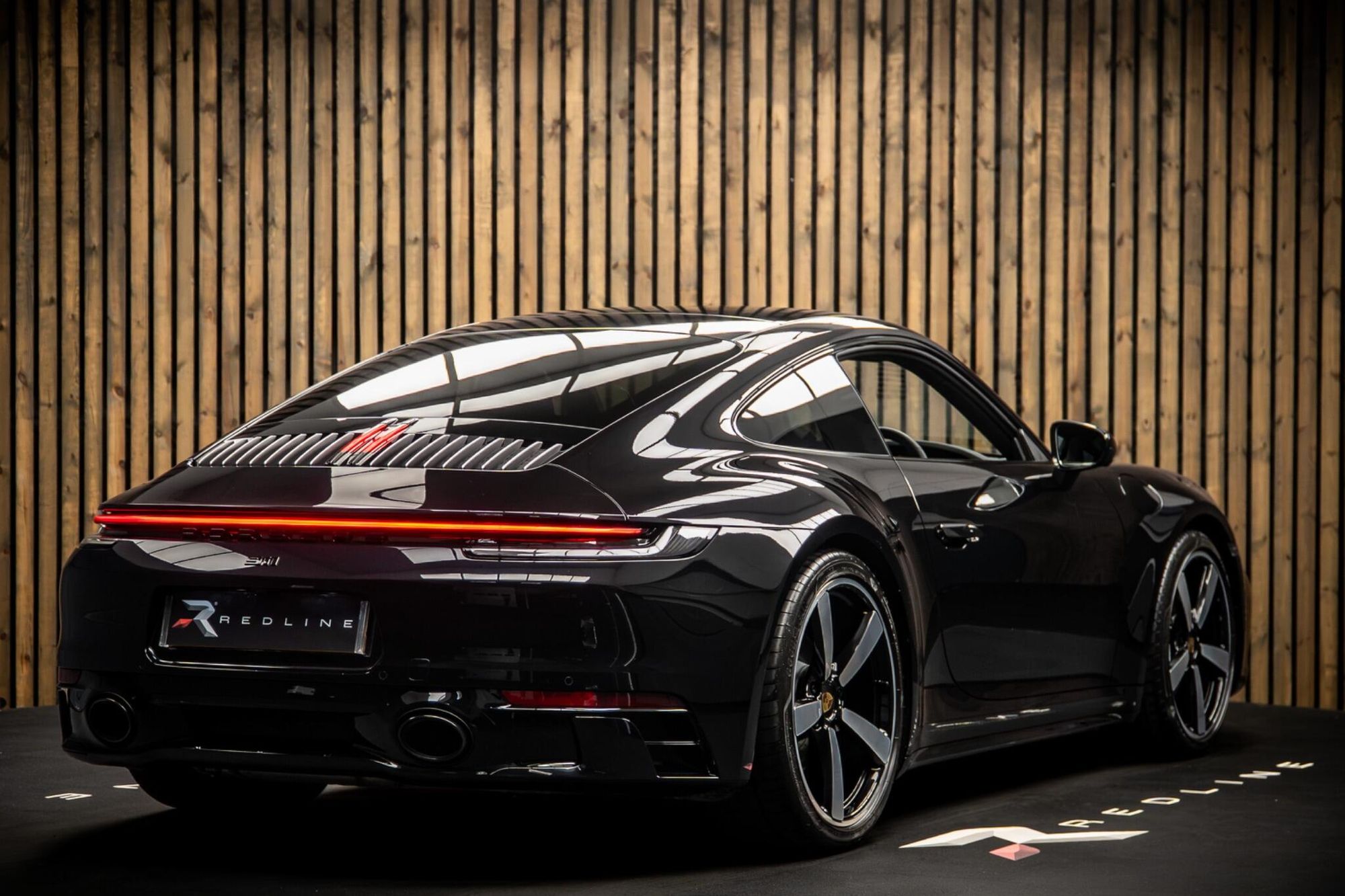 PORSCHE 911 [992] CARRERA 4 COUPE S 2dr PDK for sale UK - Slide 4