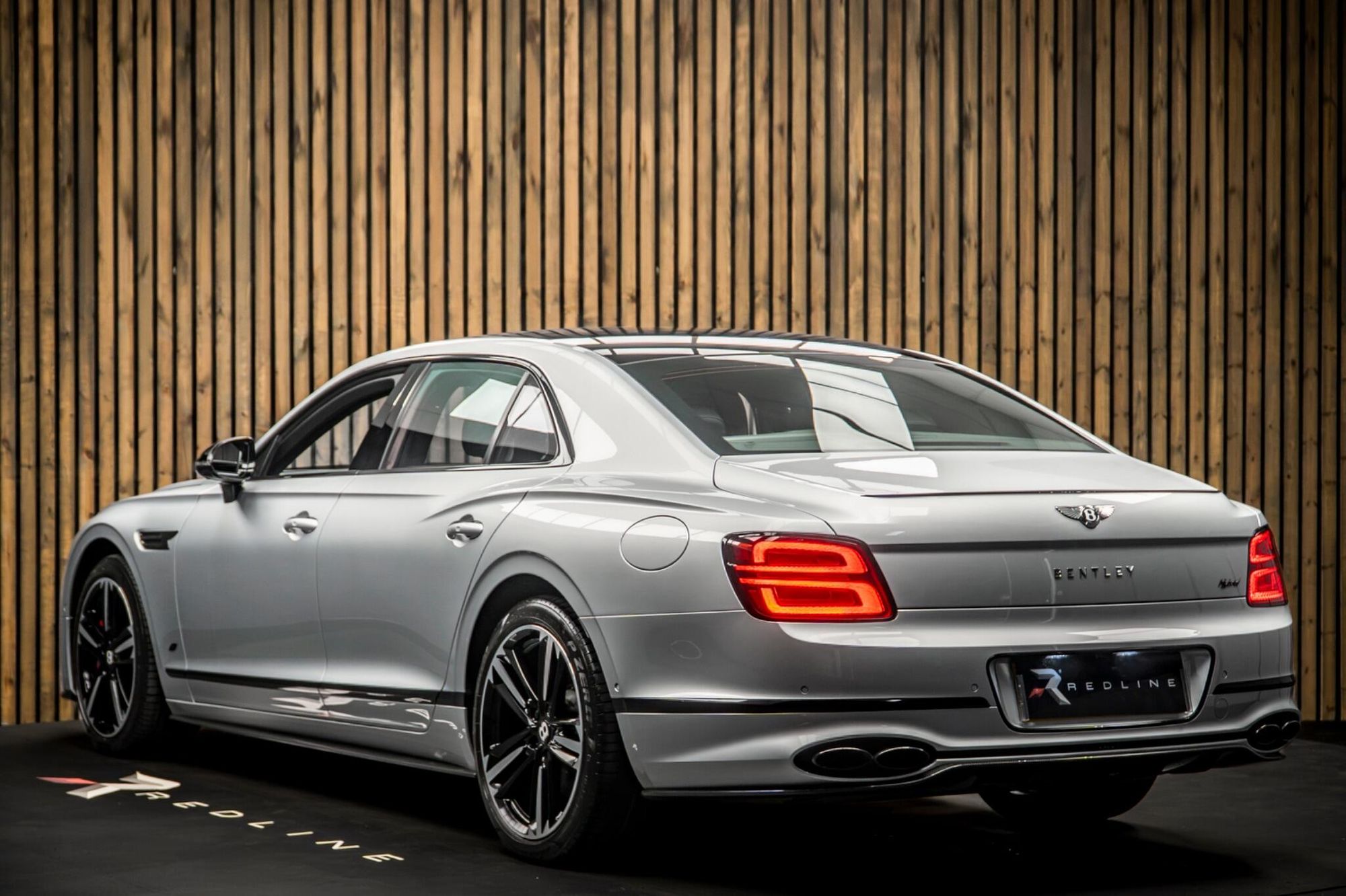 BENTLEY FLYING SPUR SALOON 3.0 V6 Hybrid S 4dr Auto for sale UK - Slide 3