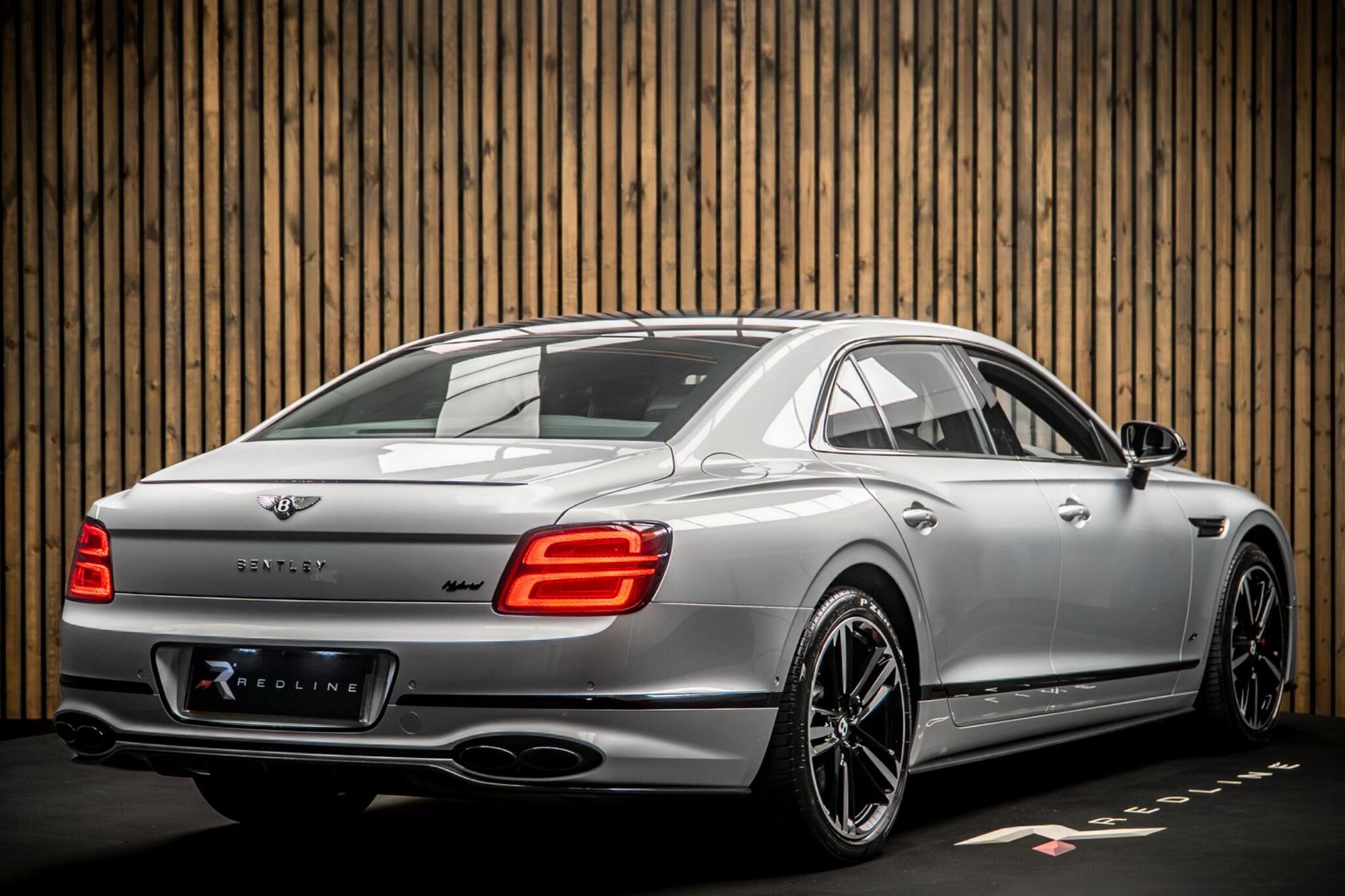 BENTLEY FLYING SPUR SALOON 3.0 V6 Hybrid S 4dr Auto for sale UK - Slide 4