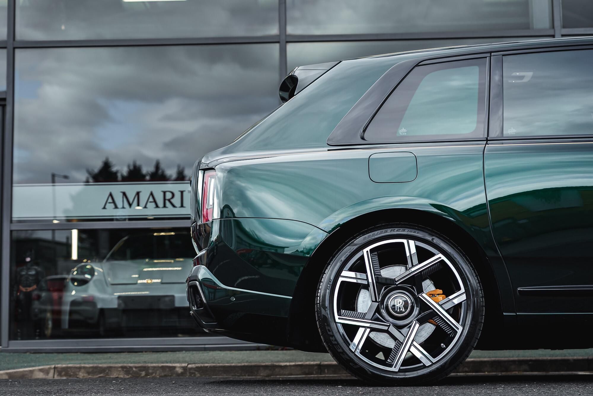 ROLLS-ROYCE CULLINAN ESTATE II Black Badge 5dr Auto for sale UK - Slide 6