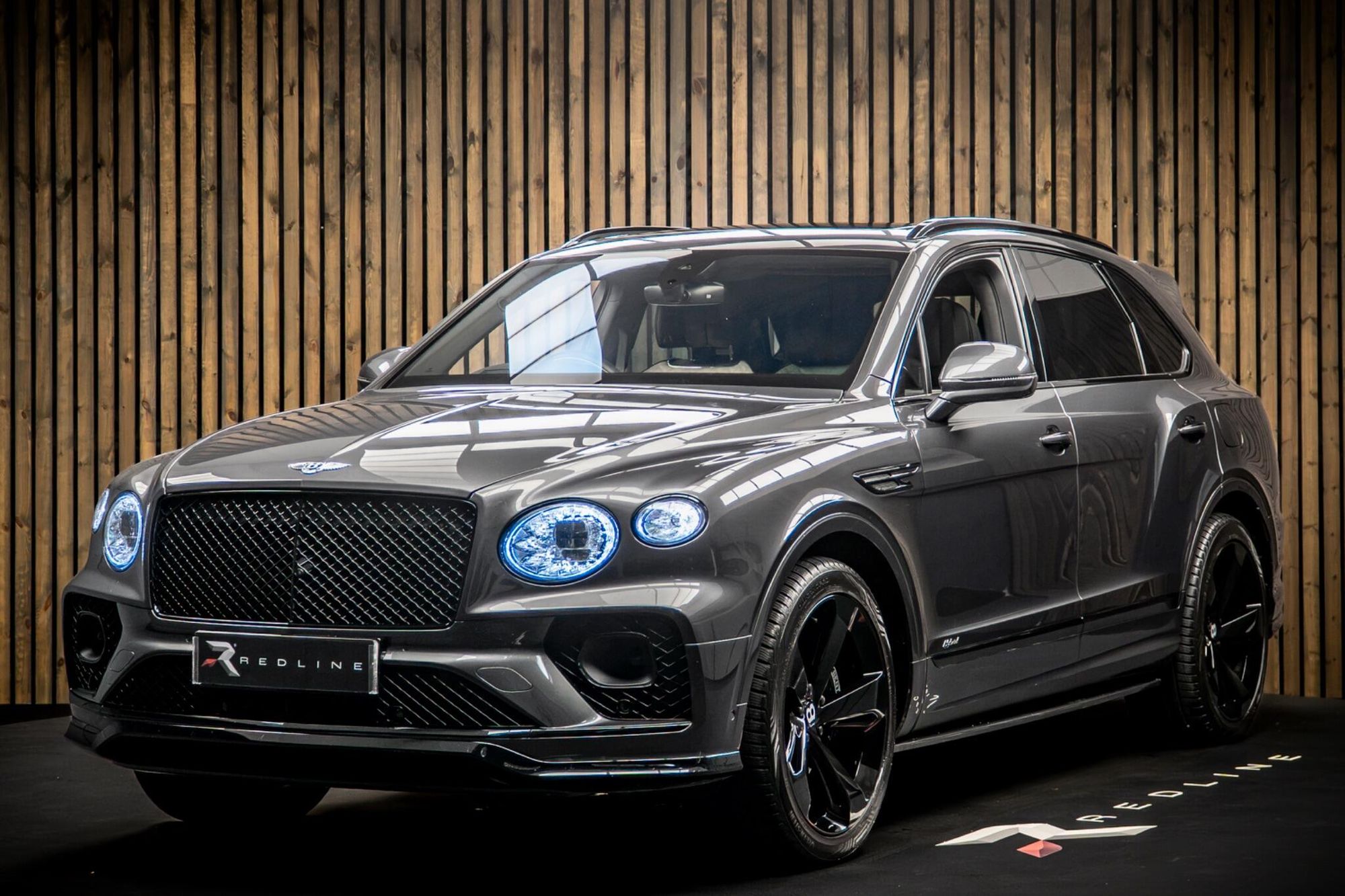 BENTLEY BENTAYGA ESTATE 3.0 V6 Hybrid 5dr Auto for sale UK - Slide 8