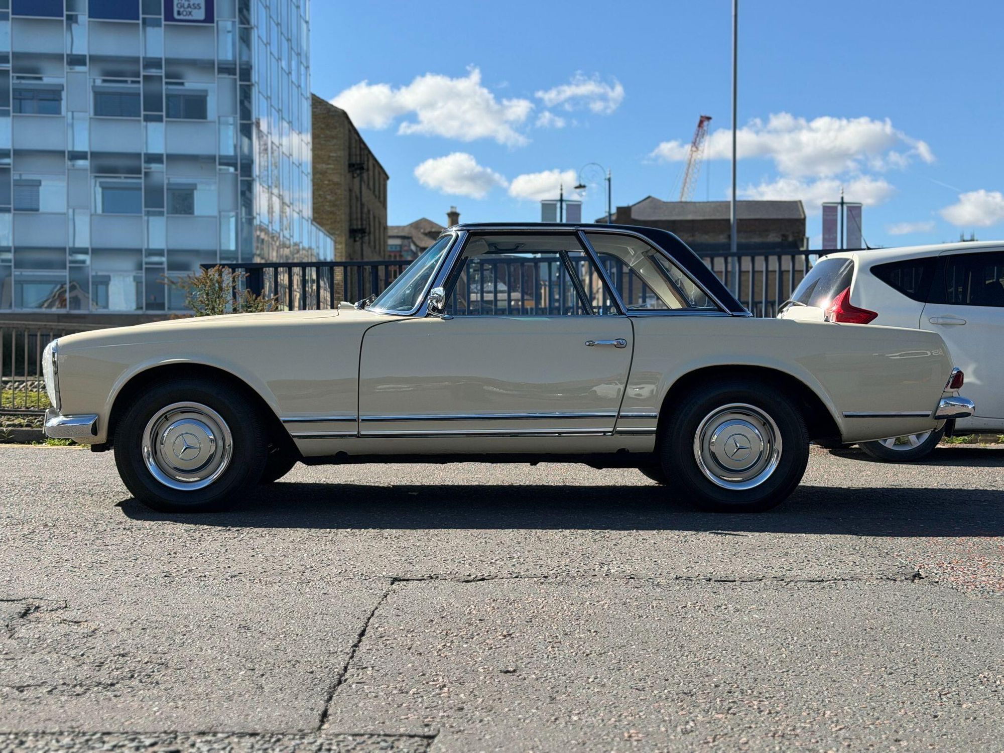 MERCEDES-BENZ SL SERIES CONVERTIBLE SL500 2dr Auto for sale UK - Slide 9