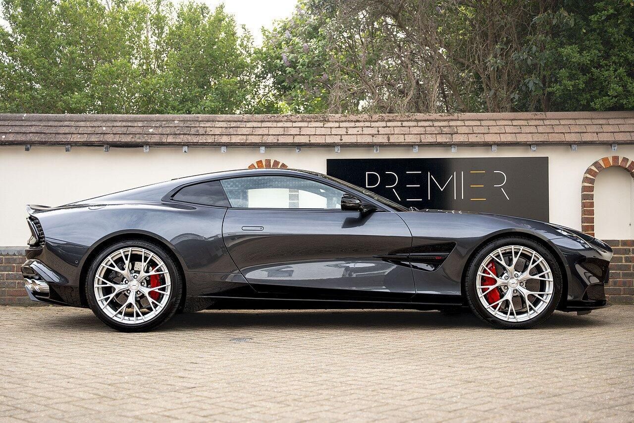 ASTON MARTIN VANQUISH COUPE V12 2dr Auto for sale UK - Slide 3