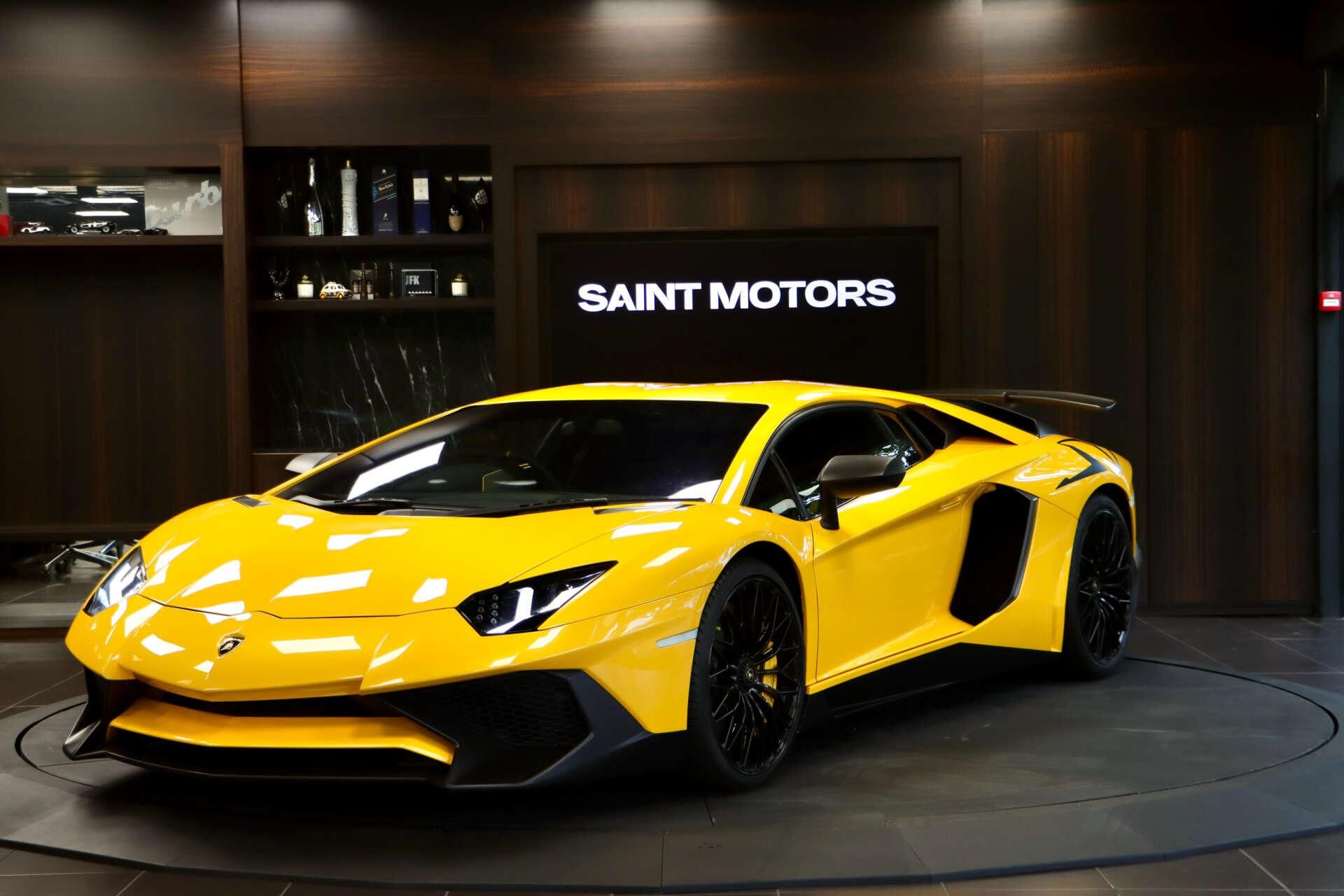 LAMBORGHINI AVENTADOR COUPE LP 750-4 Superveloce 2dr ISR for sale UK - Slide 3