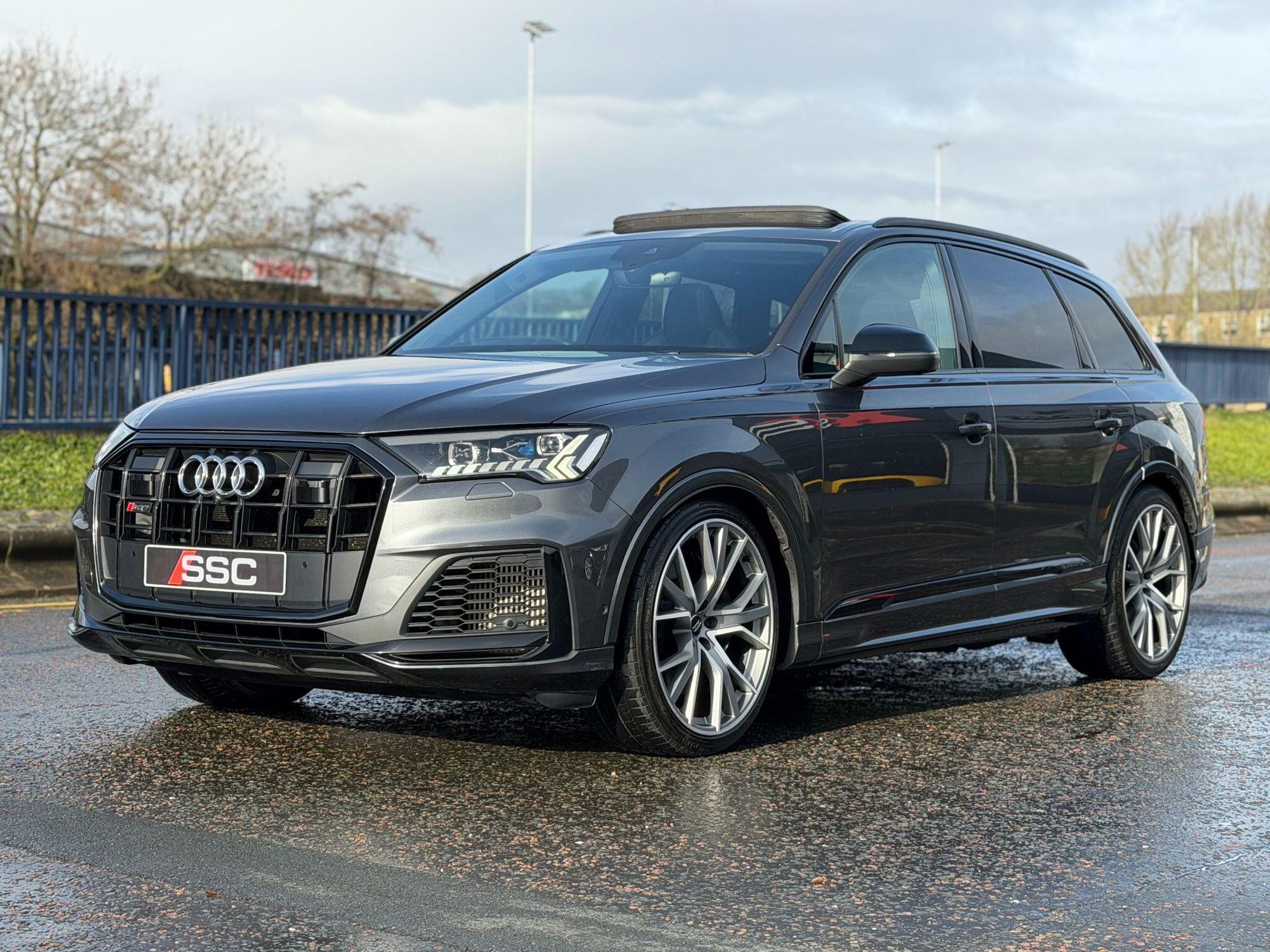 AUDI Q7 DIESEL ESTATE SQ7 TDI Quattro Vorsprung 5dr Tiptronic for sale UK - Slide 8