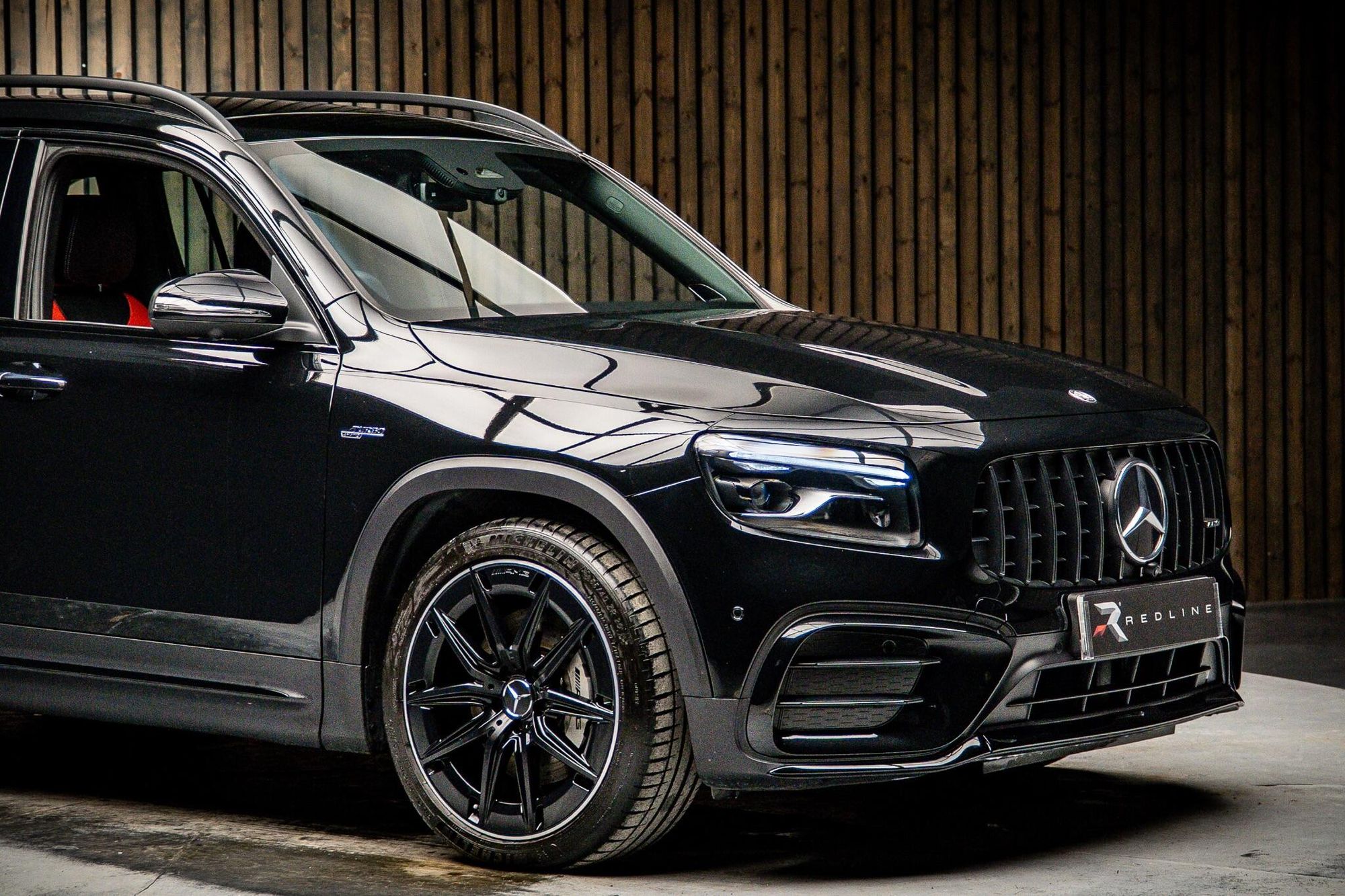 MERCEDES-BENZ GLB AMG ESTATE GLB 35 4Matic Premium Plus 5dr 8G-Tronic for sale UK - Slide 10