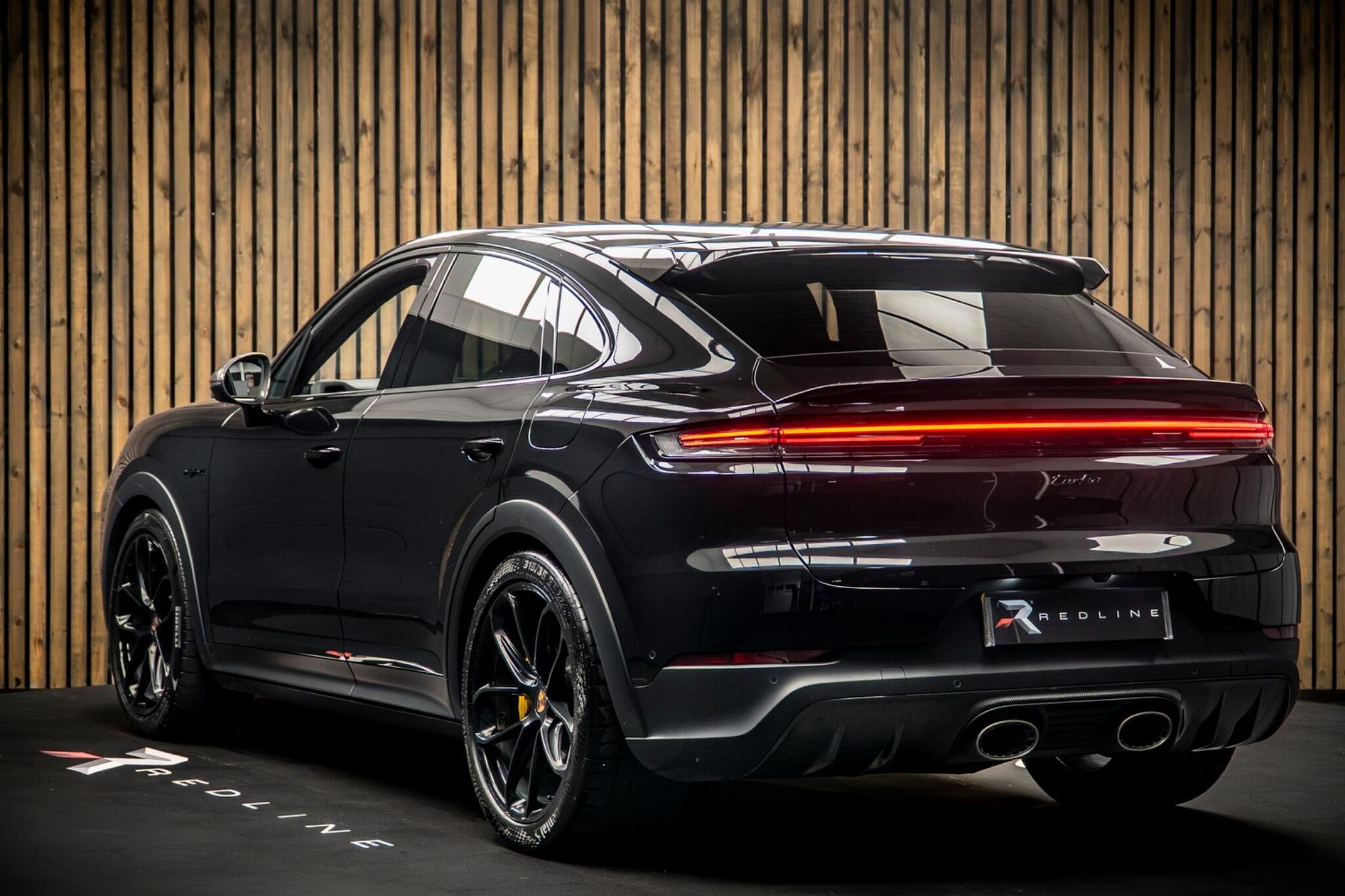 PORSCHE CAYENNE COUPE Turbo E-Hybrid 5dr Tiptronic S [GT Package] for sale UK - Slide 3