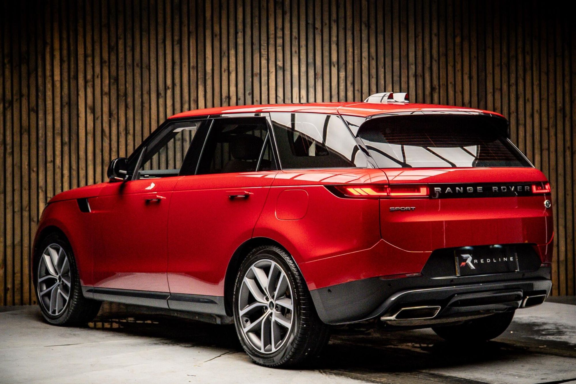 LAND ROVER RANGE ROVER SPORT ESTATE 3.0 P440e SE 5dr Auto for sale UK - Slide 2