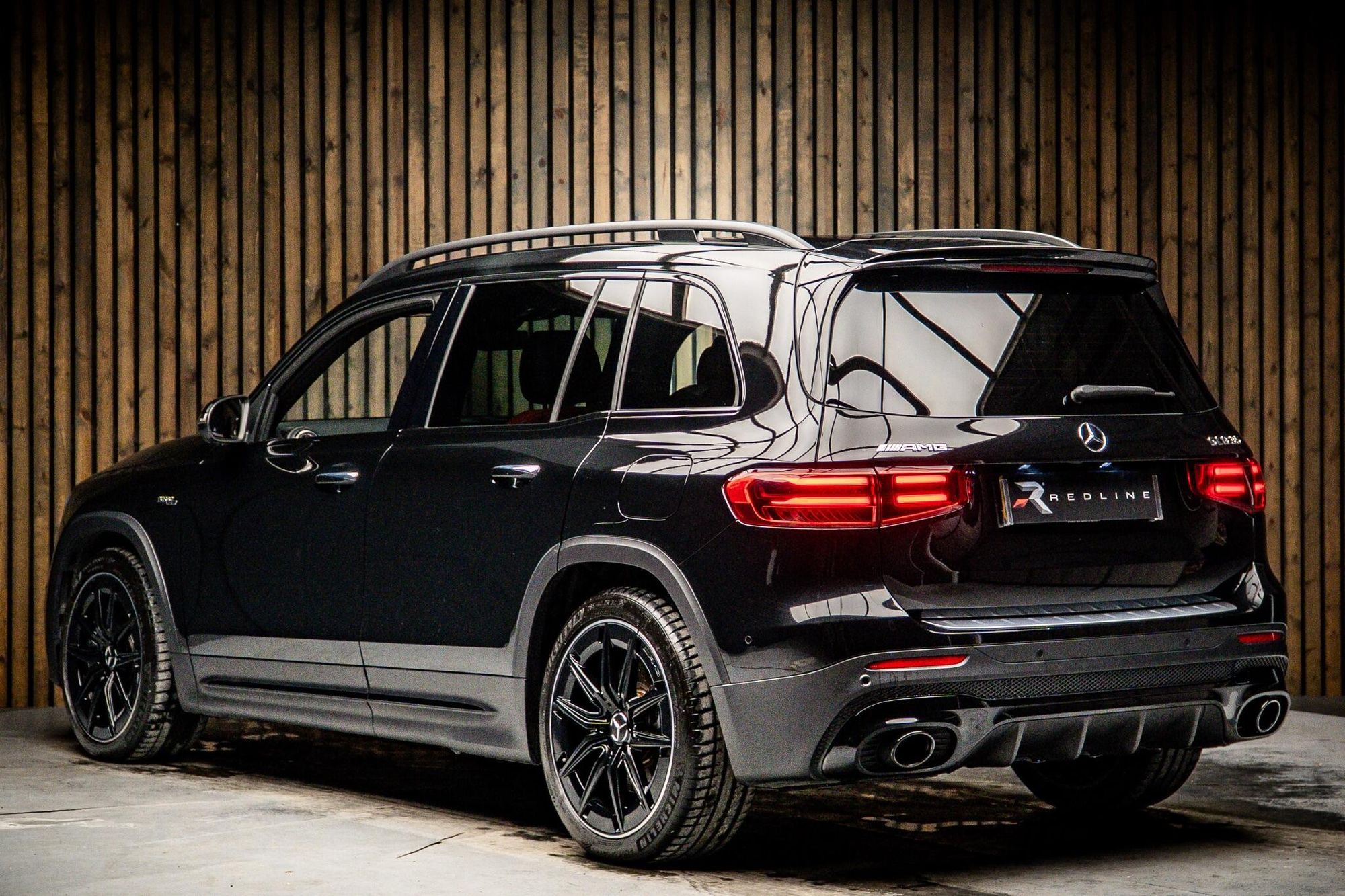 MERCEDES-BENZ GLB AMG ESTATE GLB 35 4Matic Premium Plus 5dr 8G-Tronic for sale UK - Slide 3