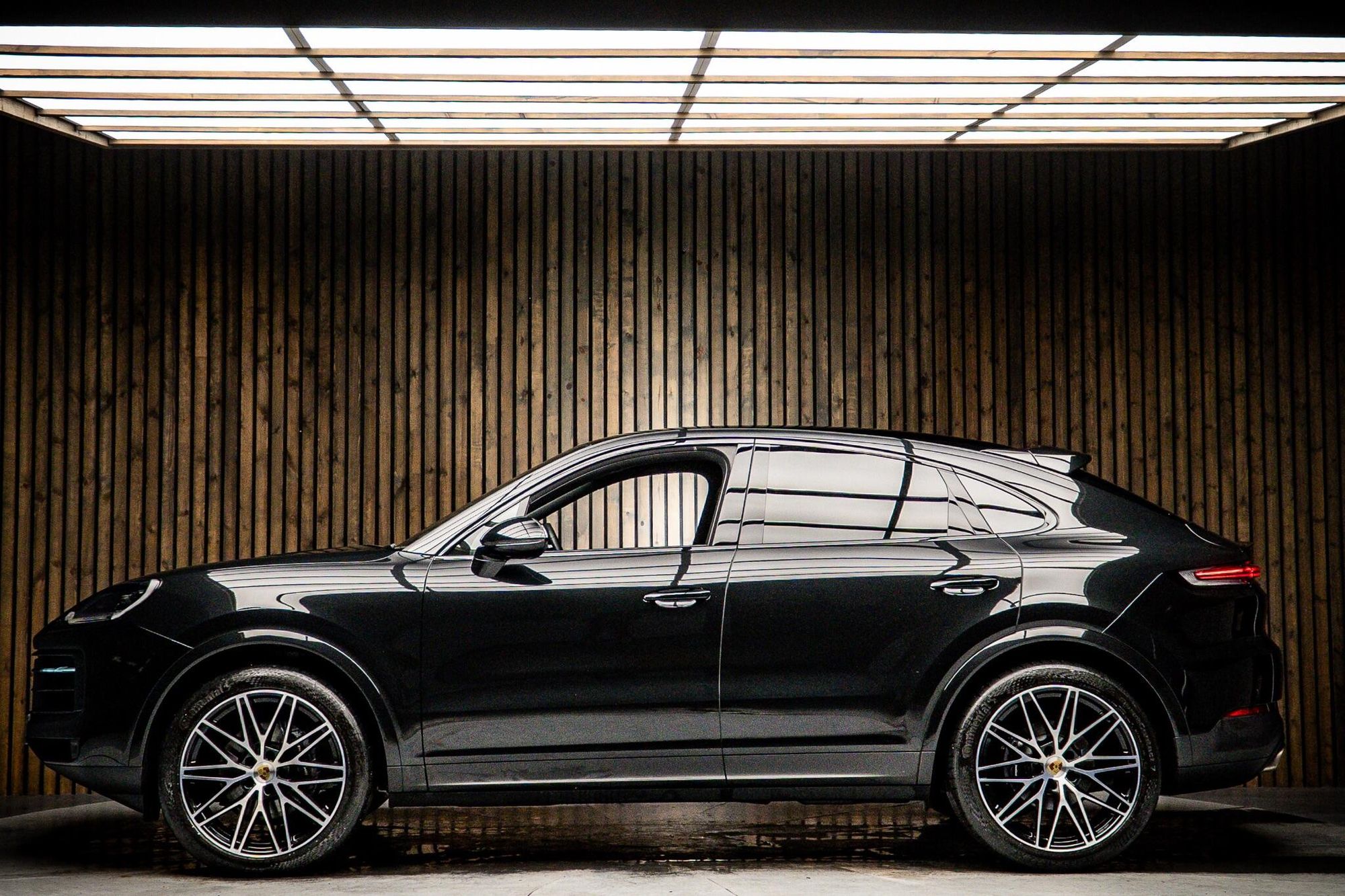 Porsche Cayenne Coupe 3.0 V6 Black Edition 353 Tiptronic S 5 Door Auto for sale UK - Slide 7