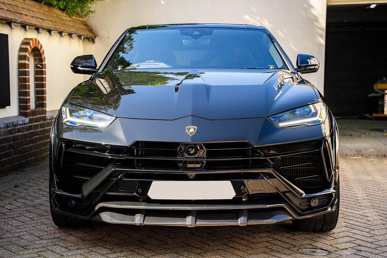 LAMBORGHINI URUS ESTATE 4.0T FSI V8 S 5dr Auto for sale UK - Slide 2