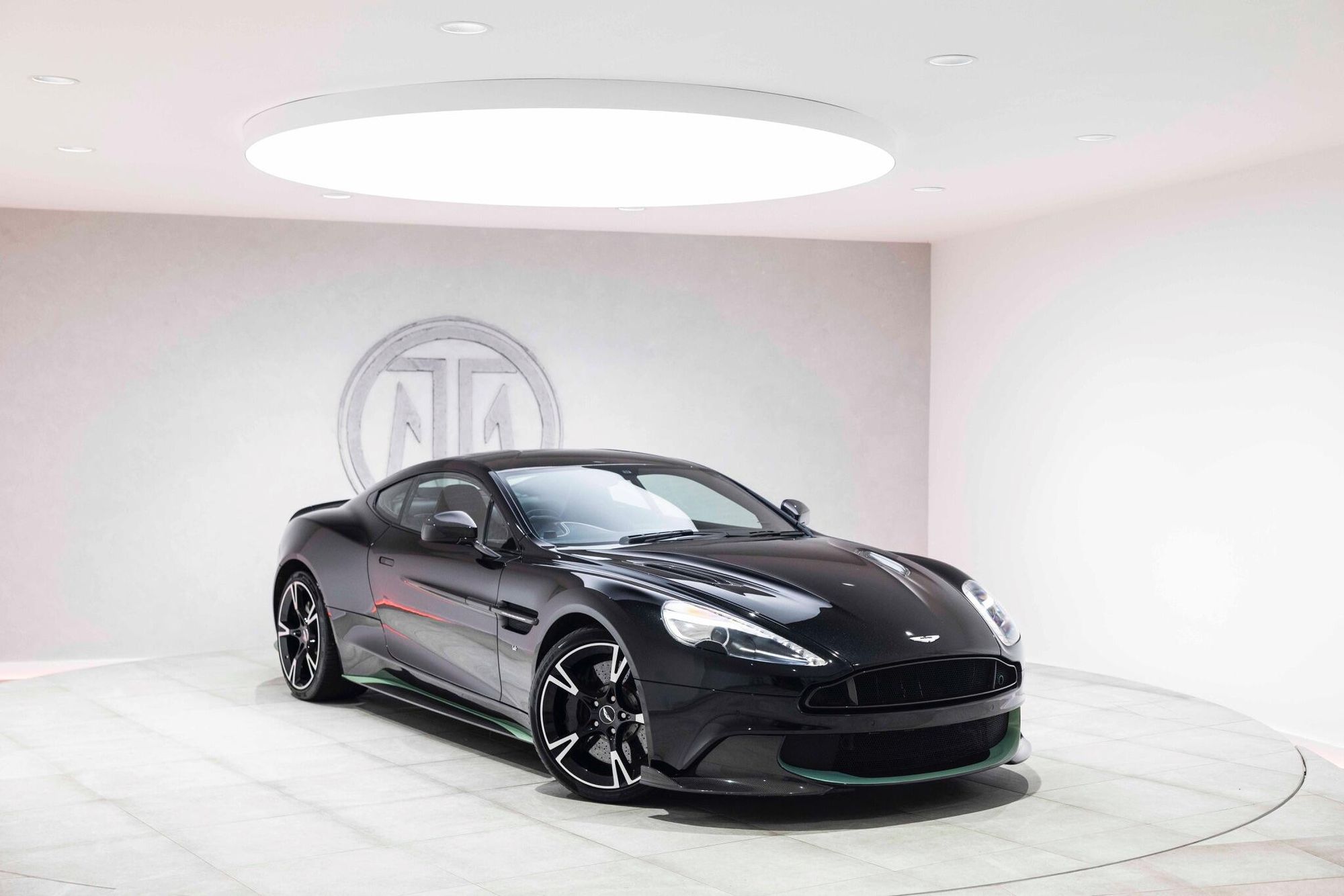 ASTON MARTIN VANQUISH COUPE V12 [595] S 2+0 2dr Touchtronic Auto for sale UK - Slide 2