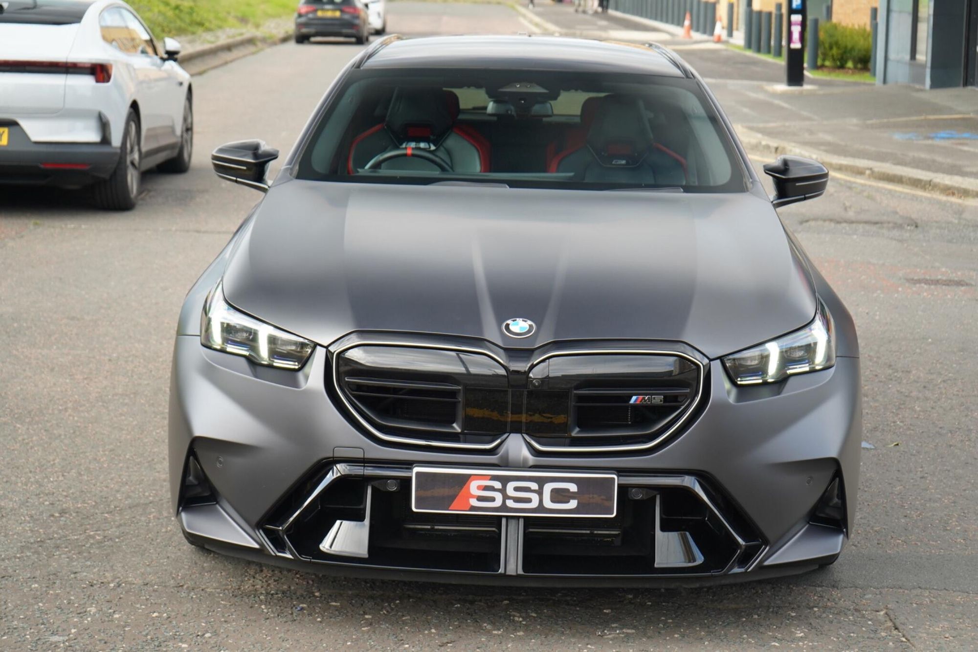 BMW M5 Touring 4.4 22.1kWh 5 Door Auto for sale UK - Slide 7