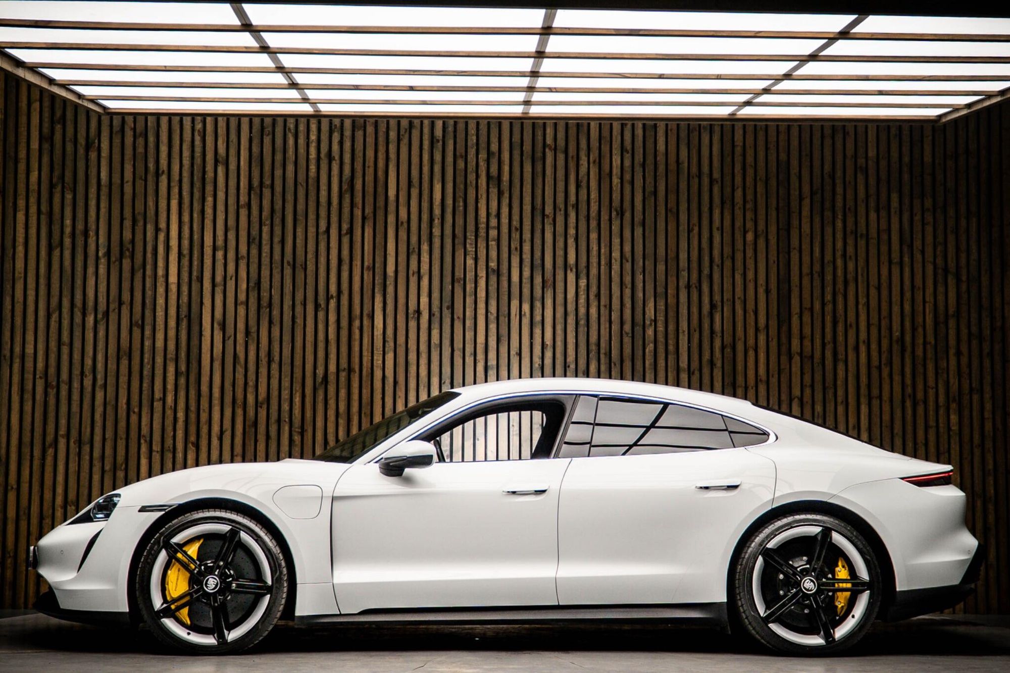 PORSCHE TAYCAN SALOON 390kW 4S 79kWh 4dr Auto for sale UK - Slide 7