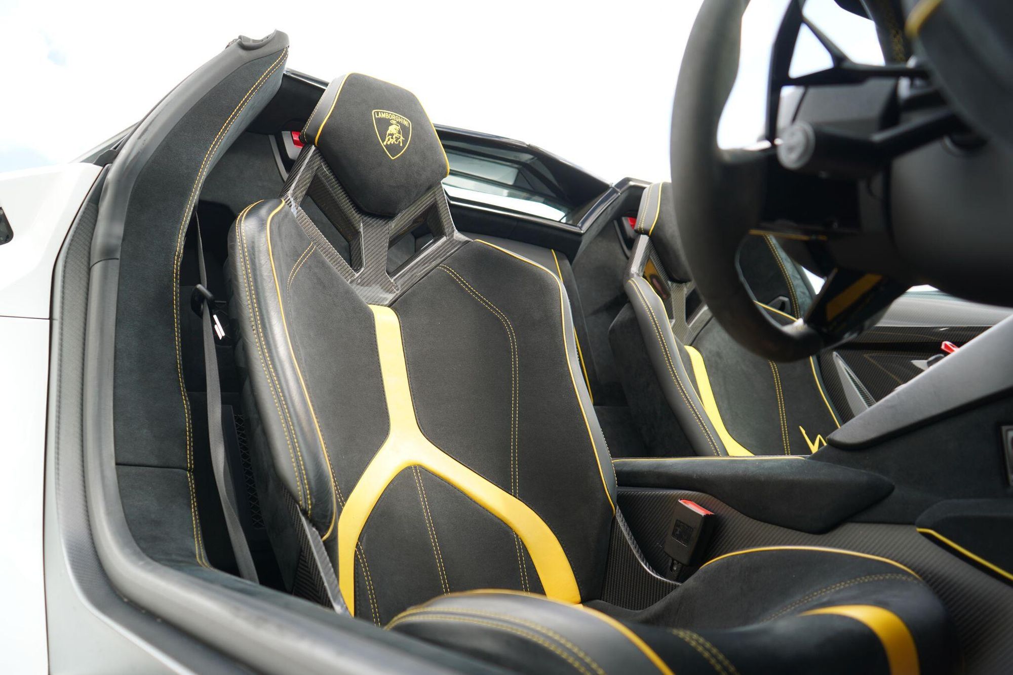 LAMBORGHINI AVENTADOR ROADSTER LP 750-4 Superveloce 2dr ISR for sale UK - Slide 3