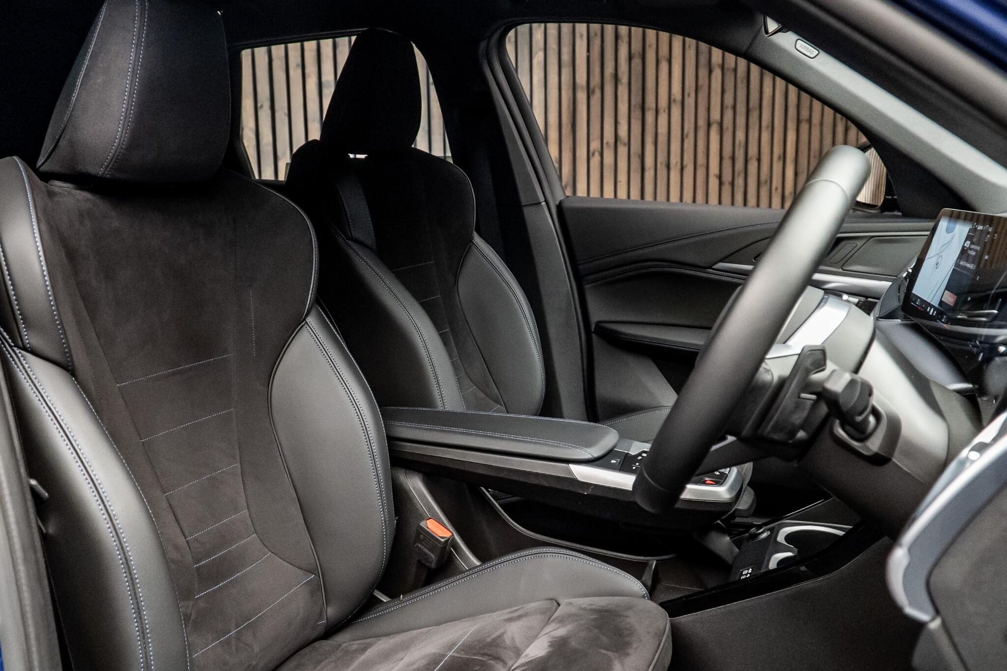 BMW X1 ESTATE sDrive 20i MHT M Sport 5dr Step Auto for sale UK - Slide 2