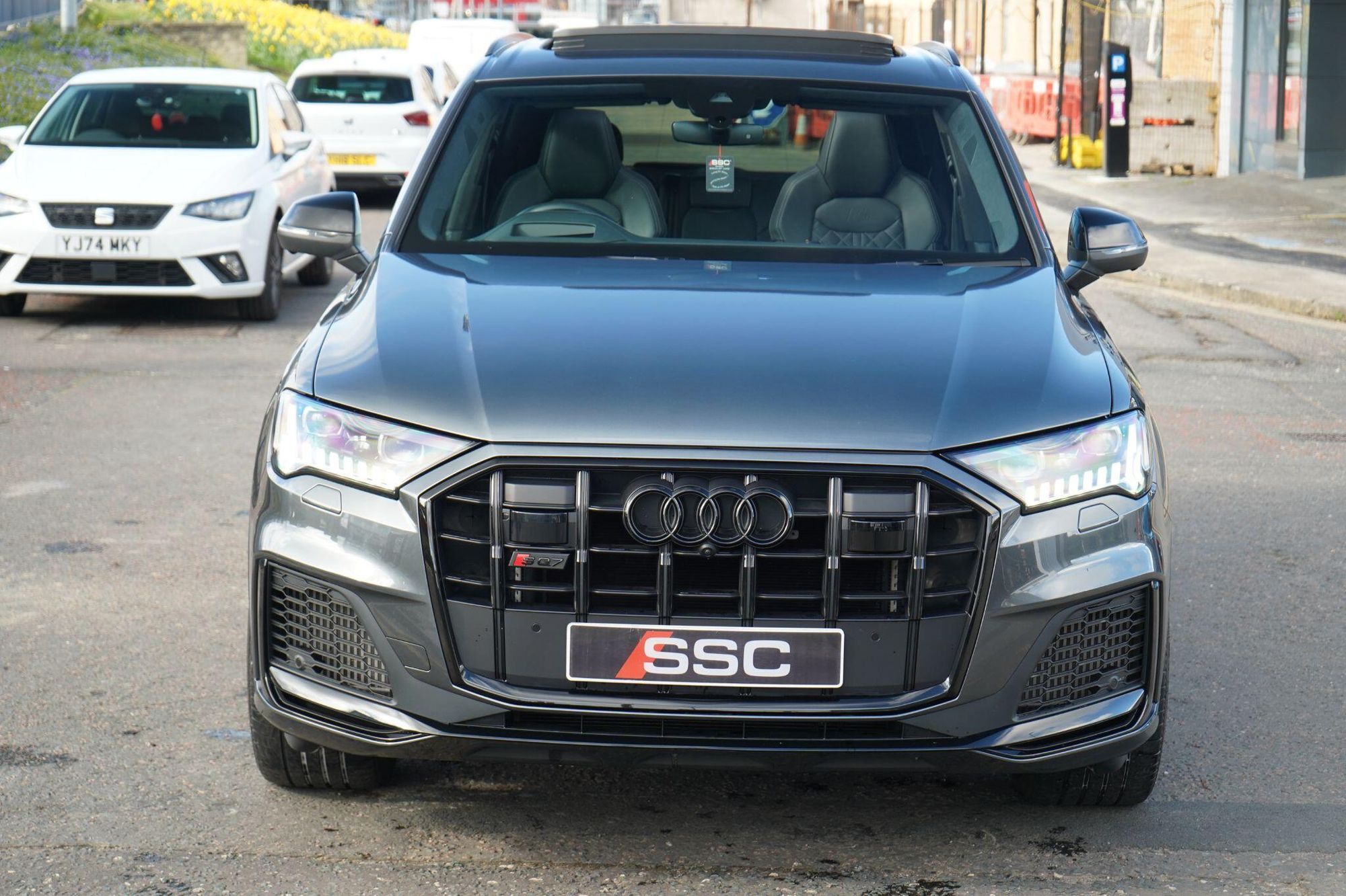 AUDI Q7 ESTATE SQ7 TFSI Quattro Vorsprung 5dr Tiptronic for sale UK - Slide 6