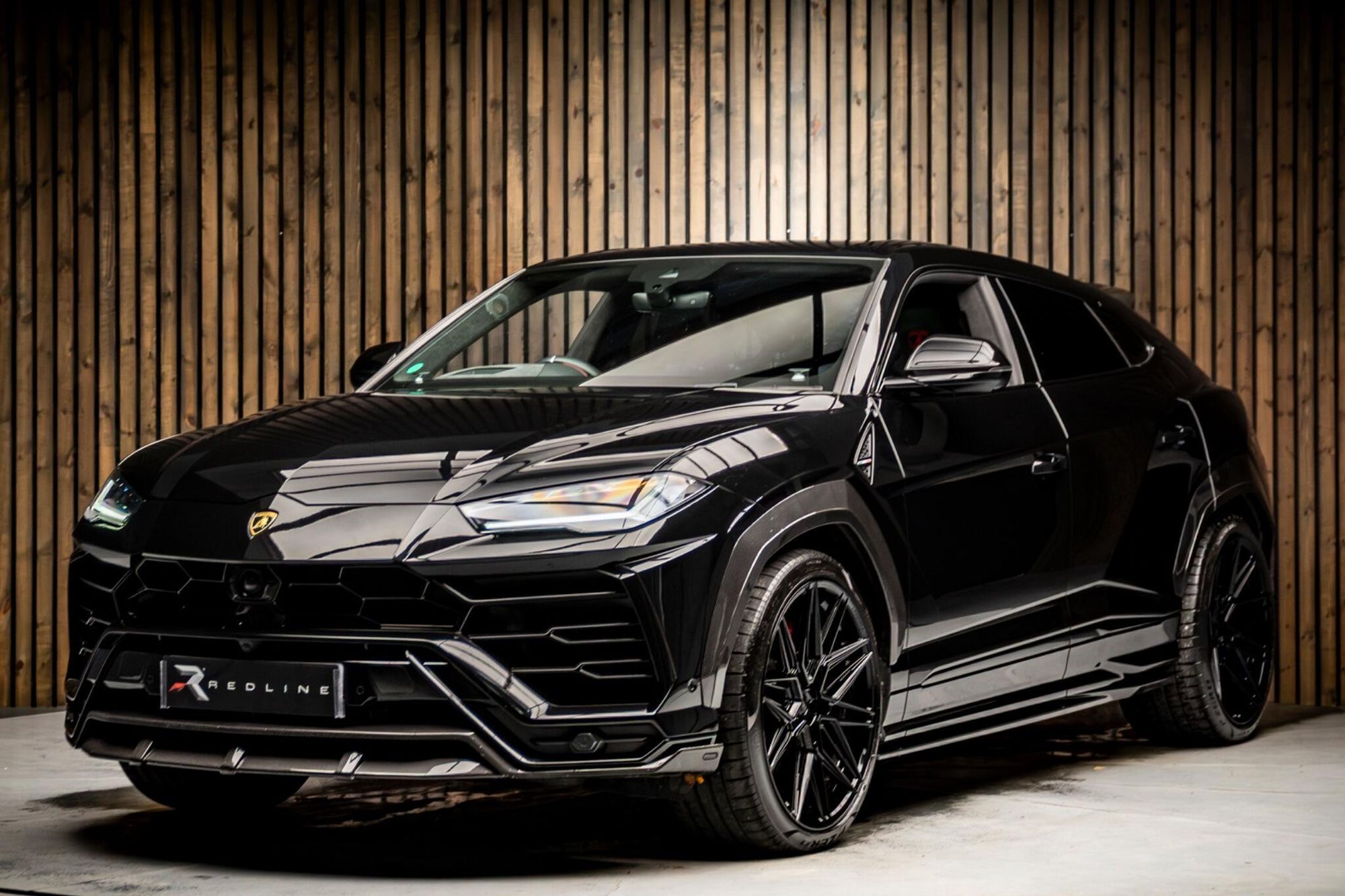 LAMBORGHINI URUS ESTATE 4.0T FSI V8 5dr Auto for sale UK - Slide 8