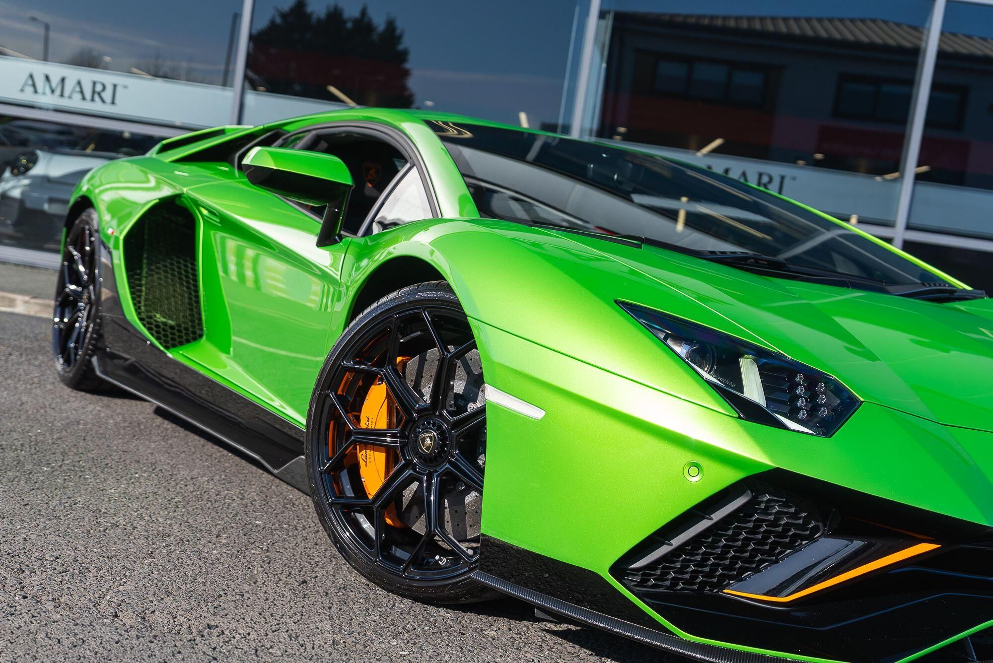 LAMBORGHINI AVENTADOR COUPE LP 780-4 Ultimae 2dr ISR for sale UK - Slide 8