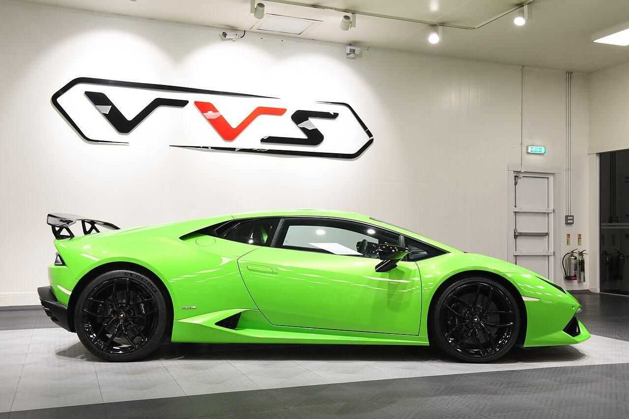 LAMBORGHINI HURACAN COUPE LP 610-4 2dr LDF for sale UK - Slide 2