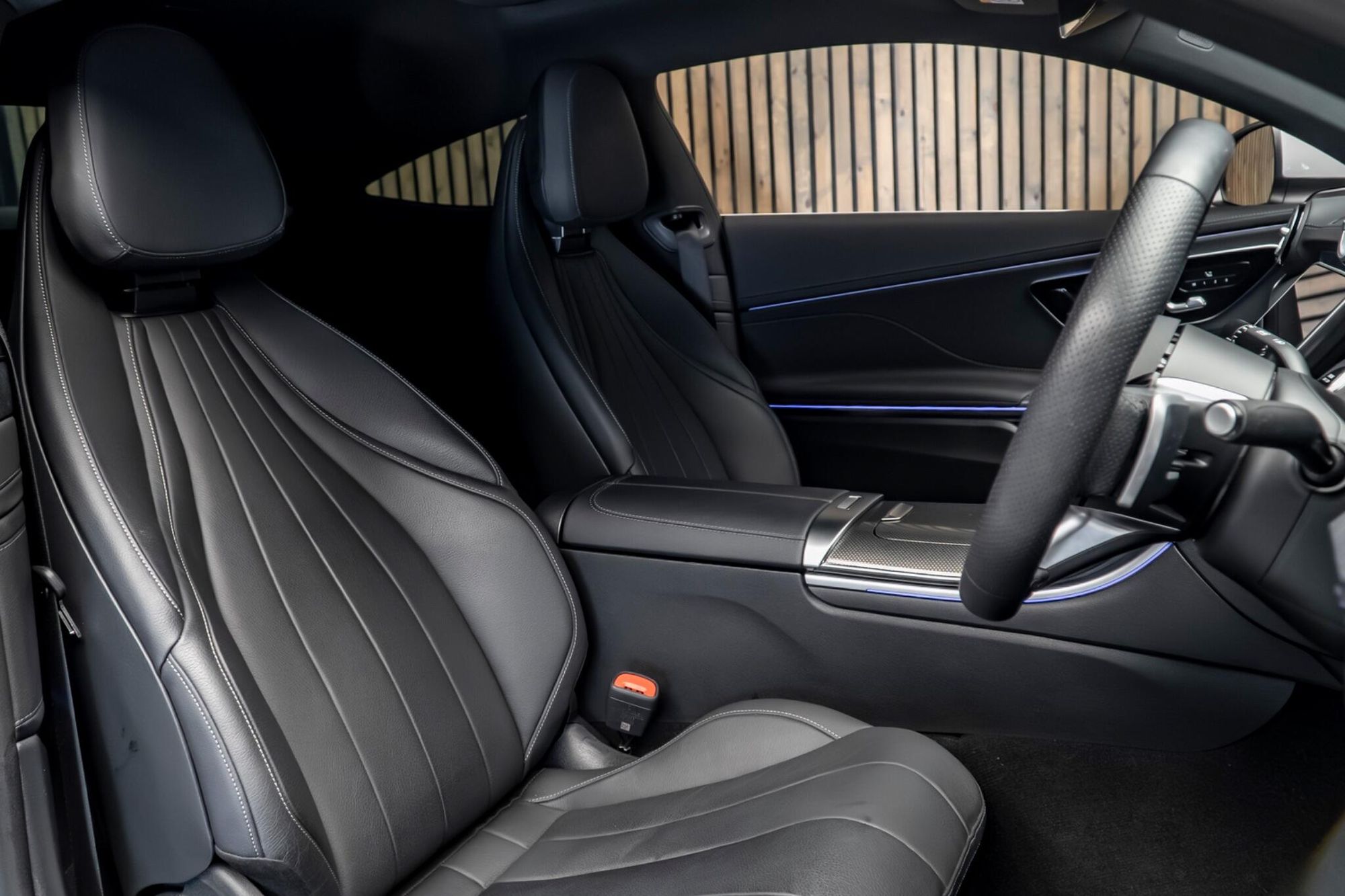 MERCEDES-BENZ CLE COUPE CLE 300e AMG Line Premium Plus 2dr 9G-Tronic for sale UK - Slide 2