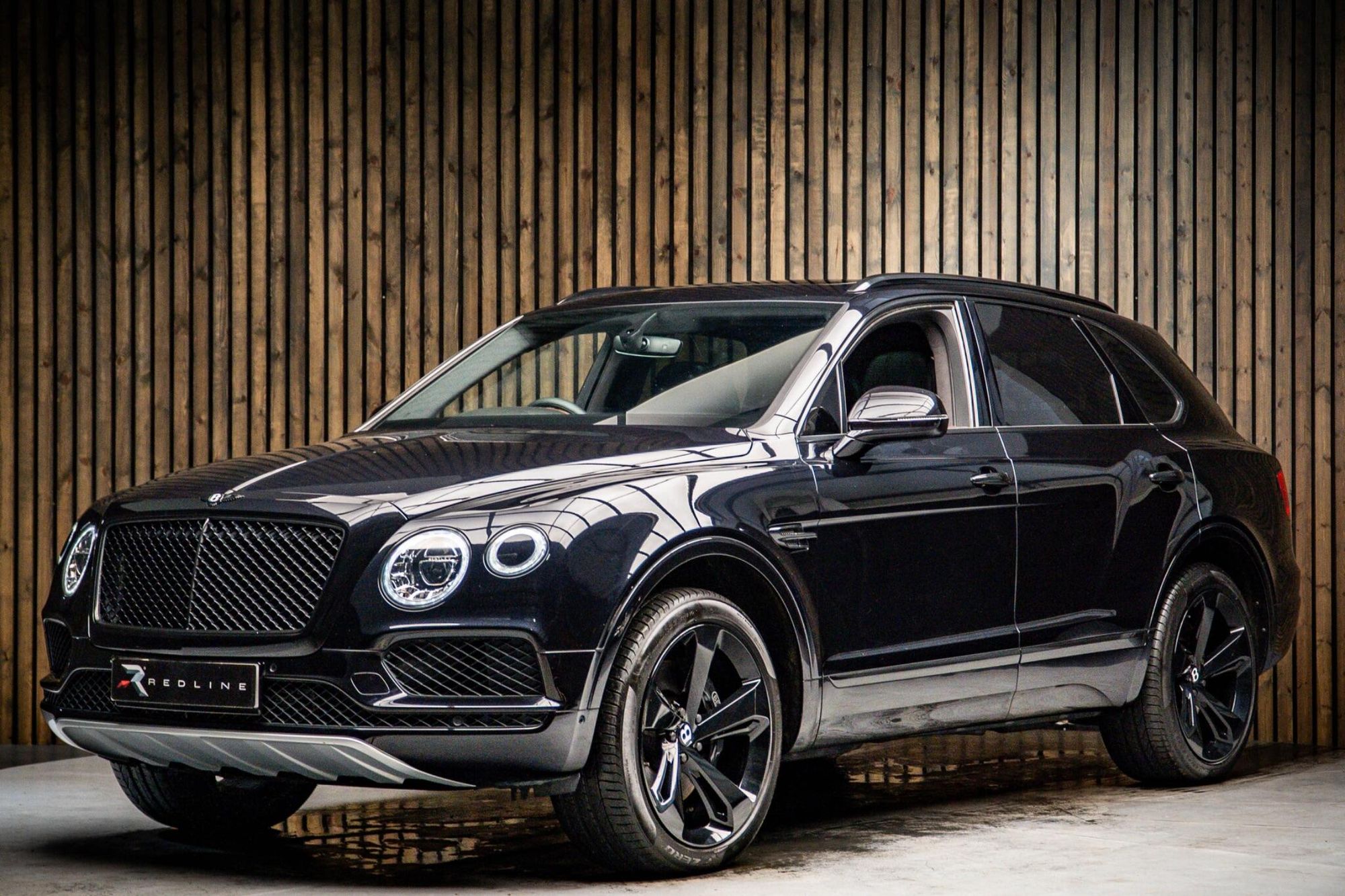 BENTLEY BENTAYGA ESTATE 4.0 V8 5dr Auto for sale UK - Slide 8