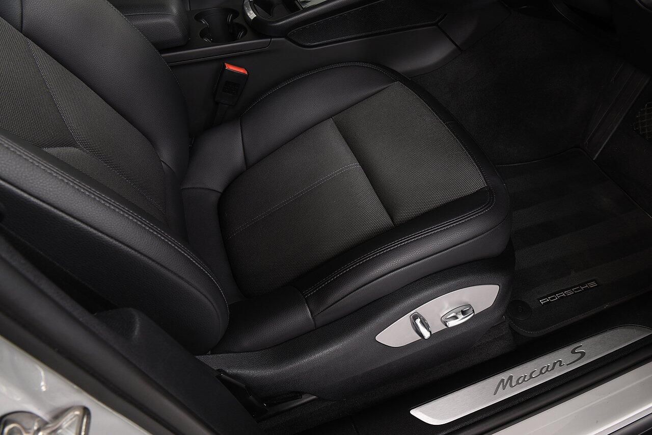 PORSCHE MACAN ESTATE S 5dr PDK for sale UK - Slide 10