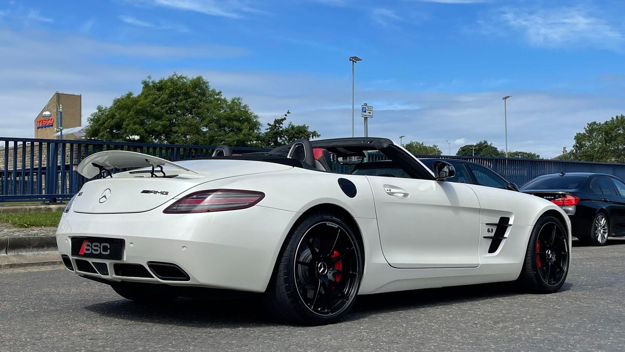 MERCEDES-BENZ SLS AMG ROADSTER SLS 63 2dr Auto for sale UK - Slide 9