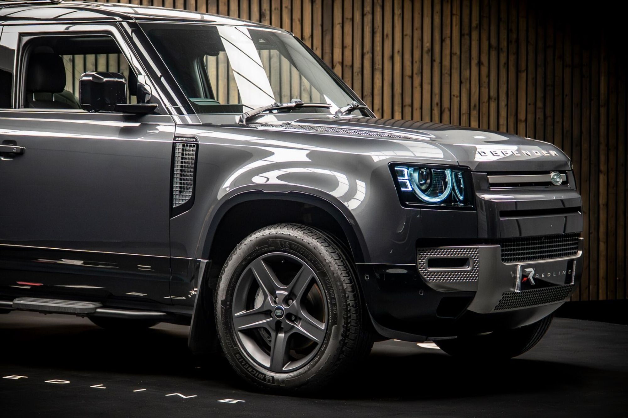 LAND ROVER DEFENDER DIESEL ESTATE 3.0 D350 X-Dynamic SE 90 3dr Auto for sale UK - Slide 10