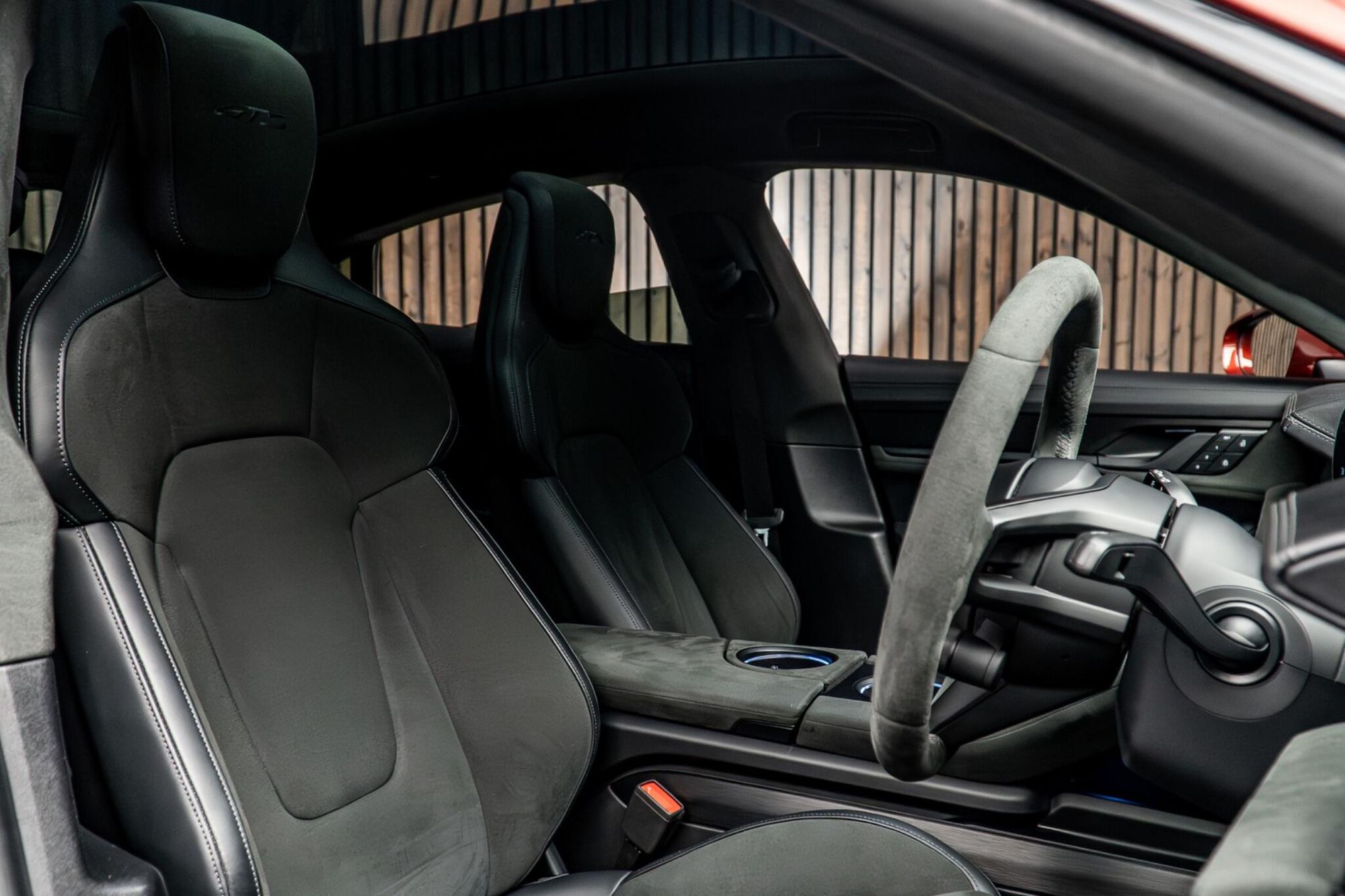 PORSCHE TAYCAN SALOON 440kW GTS 93kWh 4dr Auto for sale UK - Slide 2