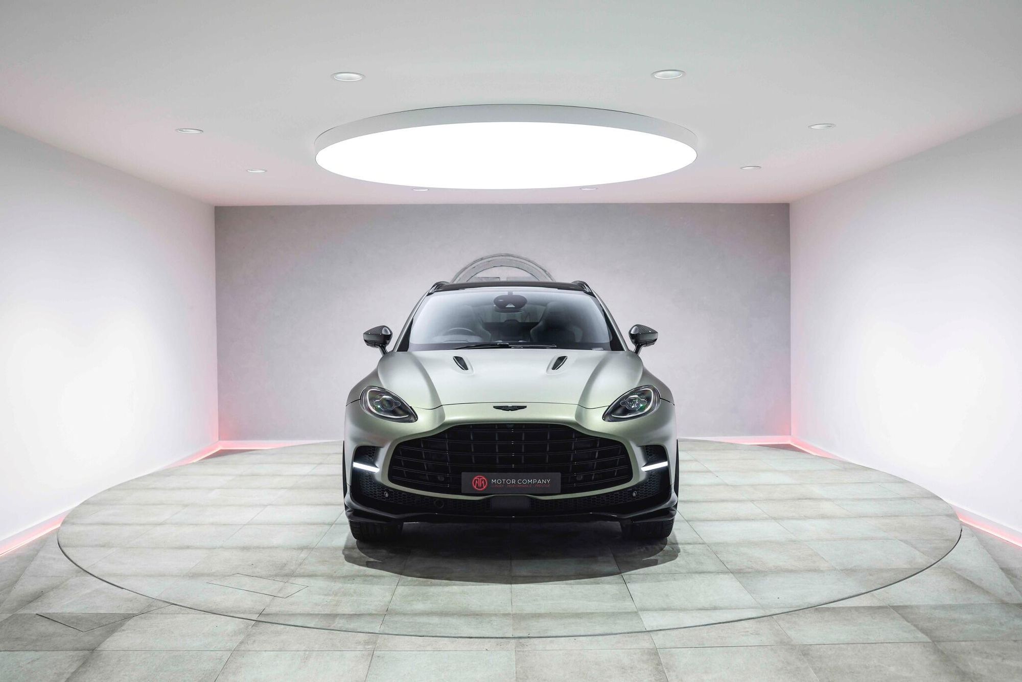 ASTON MARTIN DBX ESTATE V8 DBX707 5dr Touchtronic for sale UK - Slide 6