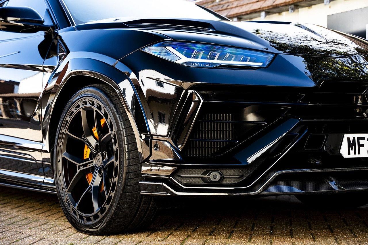 LAMBORGHINI URUS ESTATE 4.0T FSI V8 S 5dr Auto for sale UK - Slide 8