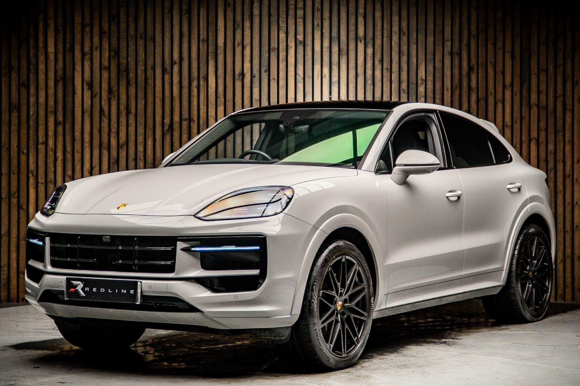 Porsche Cayenne Coupe 3.0 V6 Black Edition 353 Tiptronic S 5 Door Auto for sale UK - Slide 8