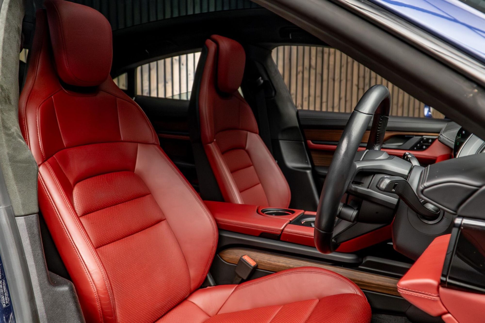 PORSCHE TAYCAN SALOON 500kW Turbo 93kWh 4dr Auto for sale UK - Slide 2