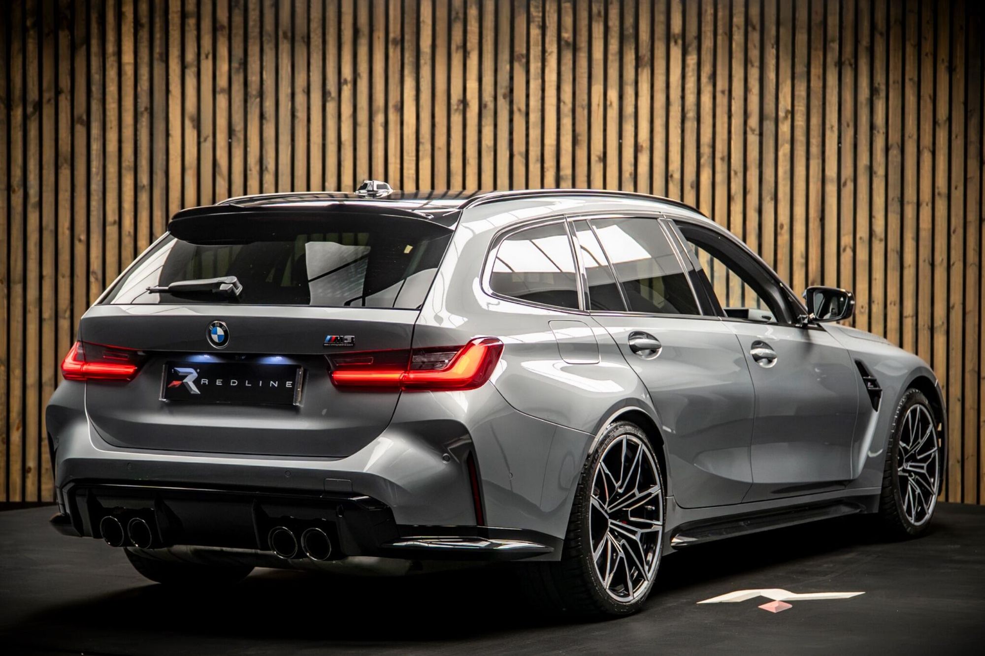 BMW M3 TOURING M3 xDrive 530 Competition M 5dr Step Auto for sale UK - Slide 4