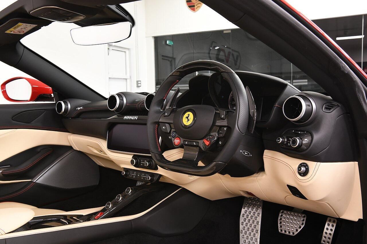 FERRARI PORTOFINO CONVERTIBLE GT 2dr Auto for sale UK - Slide 4