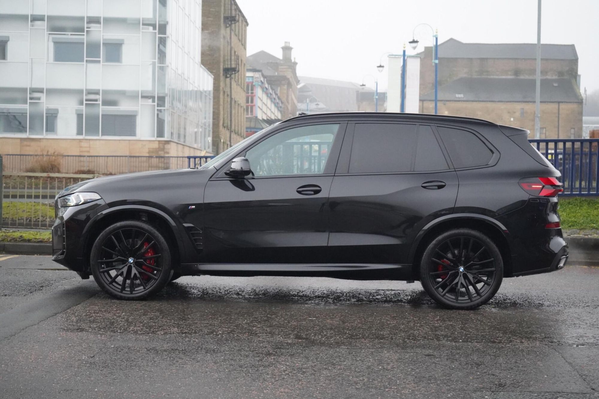 BMW X5 DIESEL ESTATE xDrive40d MHT M Sport 5dr Auto for sale UK - Slide 9