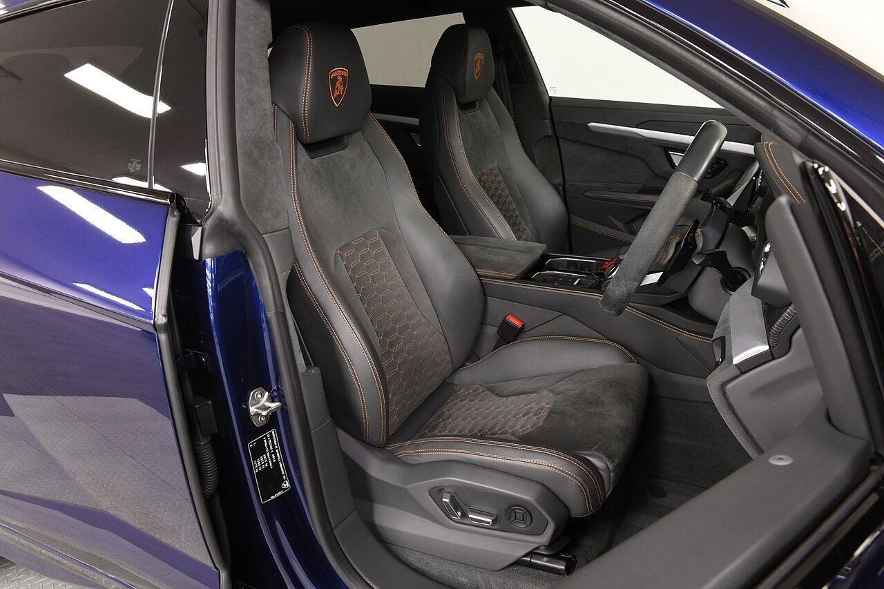 LAMBORGHINI URUS ESTATE 4.0T FSI V8 5dr Auto for sale UK - Slide 7