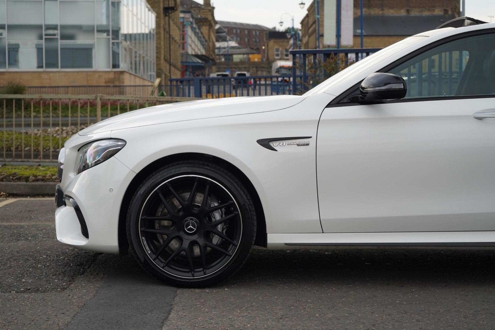 MERCEDES-BENZ E CLASS AMG SALOON E63 S 4Matic+ Premium 4dr 9G-Tronic for sale UK - Slide 9