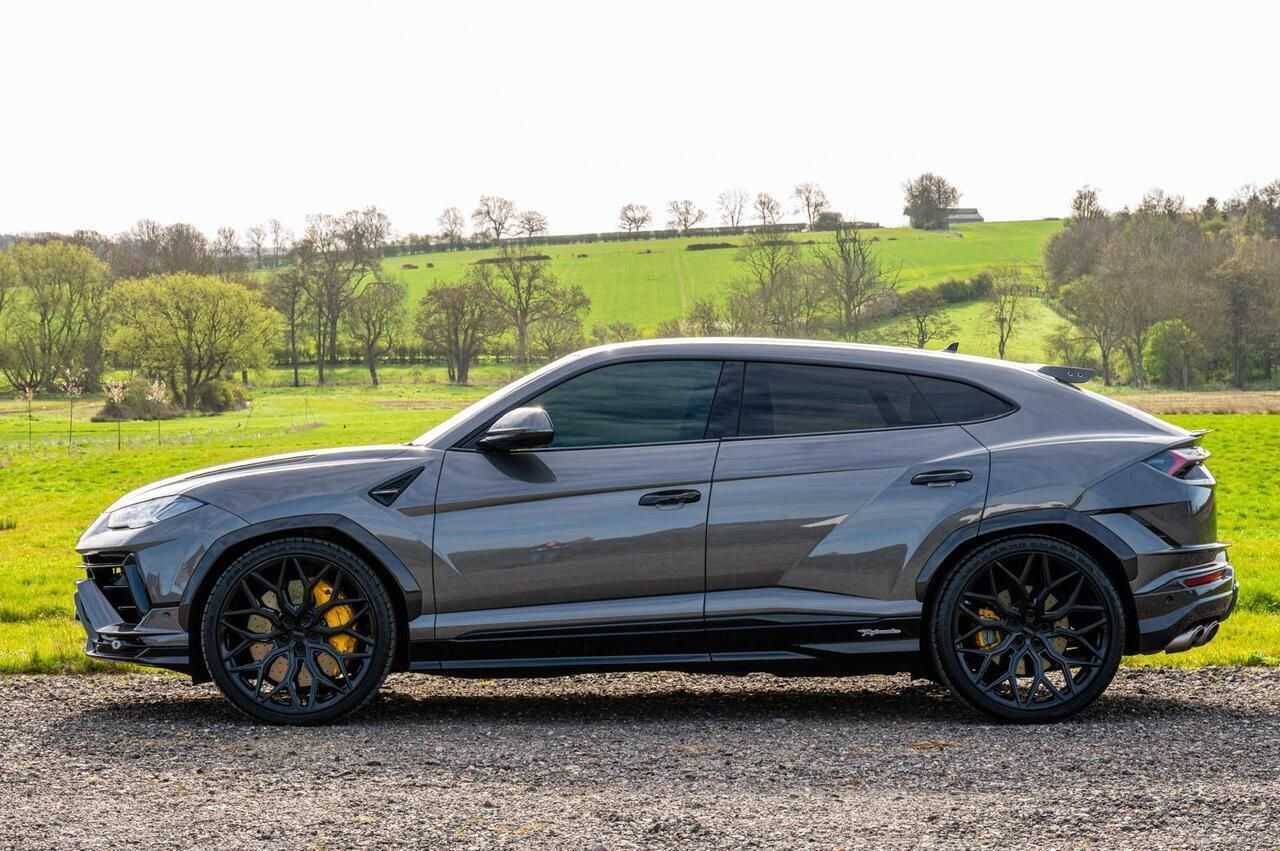 LAMBORGHINI URUS ESTATE 4.0T FSI V8 Performante 5dr Auto for sale UK - Slide 4