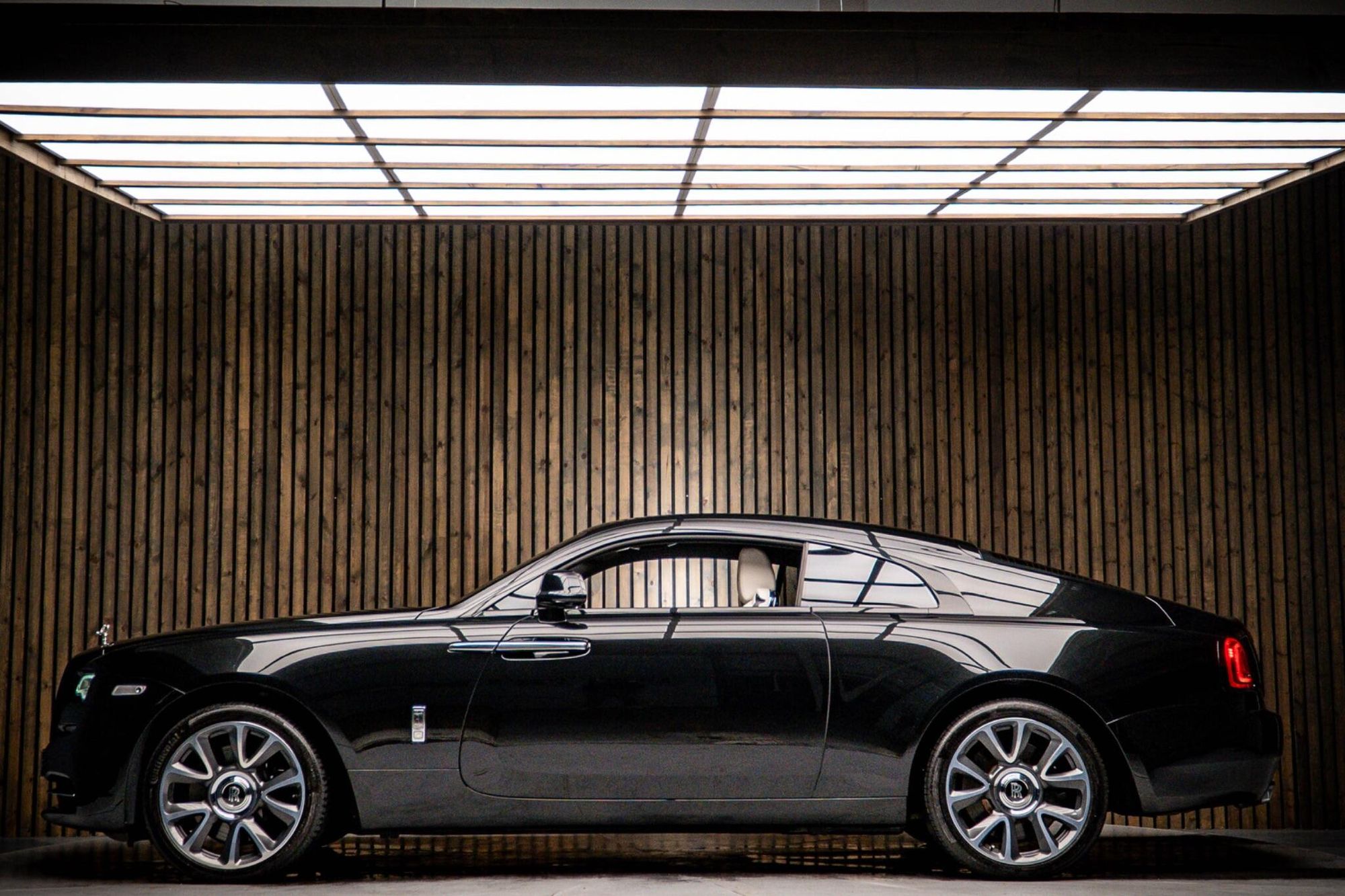ROLLS-ROYCE WRAITH COUPE 2dr Auto for sale UK - Slide 7