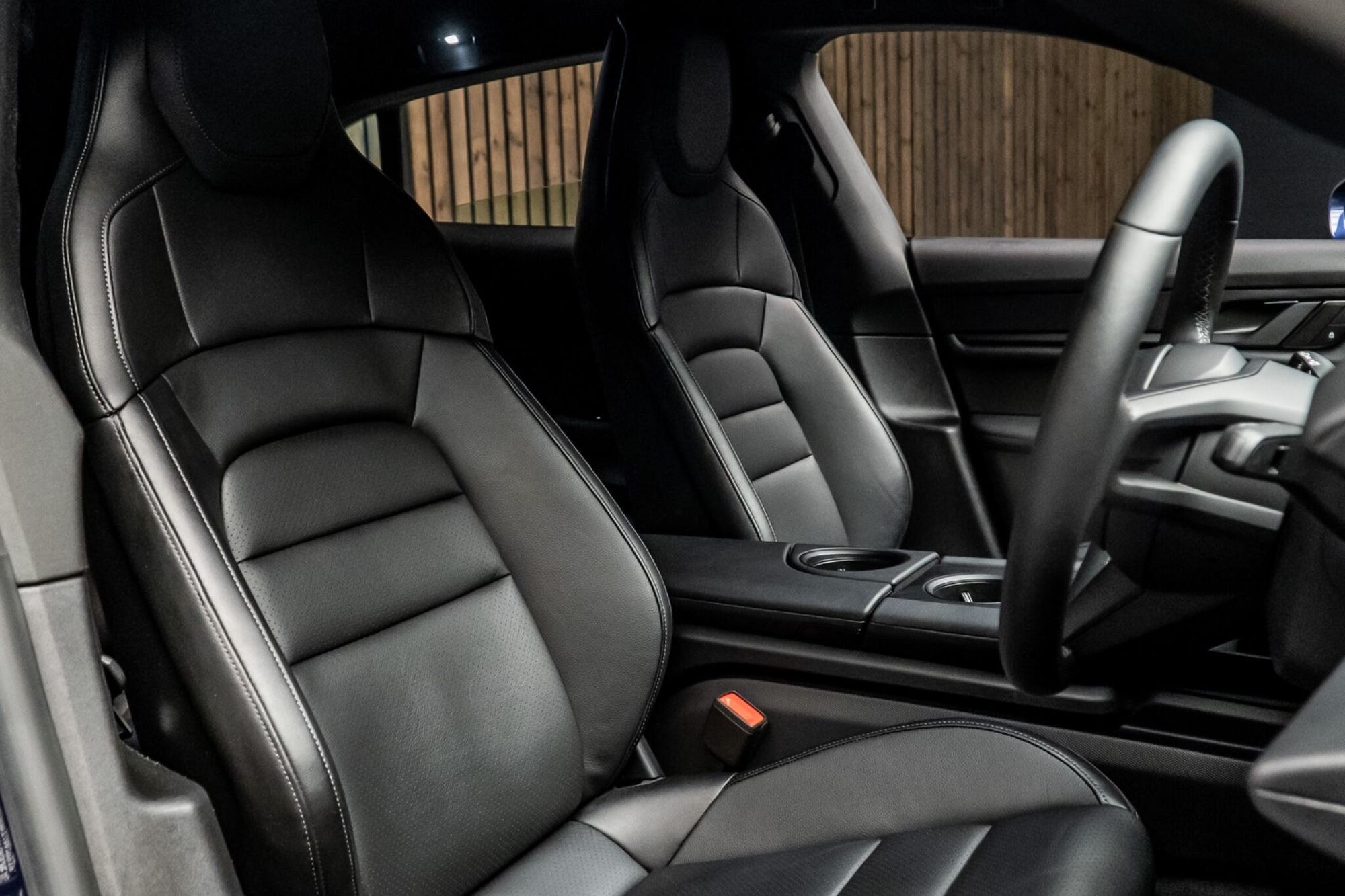 PORSCHE TAYCAN CROSS TURISMO 420kW 4S 93kWh 5dr Auto for sale UK - Slide 2