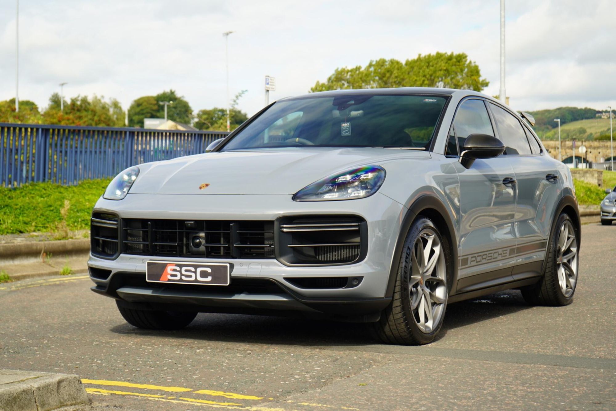 PORSCHE CAYENNE COUPE Turbo GT 5dr Tiptronic S for sale UK - Slide 9