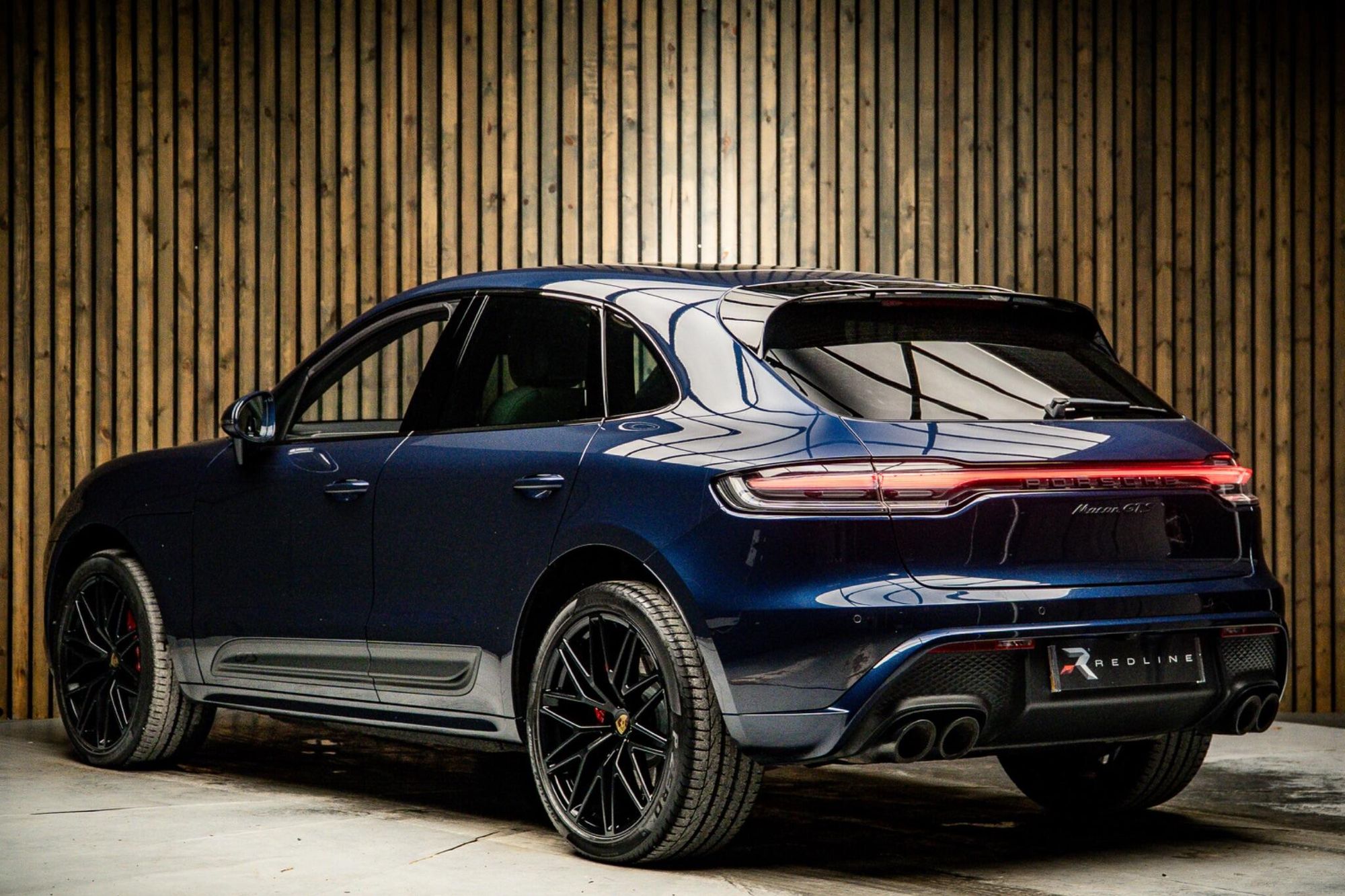 PORSCHE MACAN ESTATE GTS 5dr PDK for sale UK - Slide 3