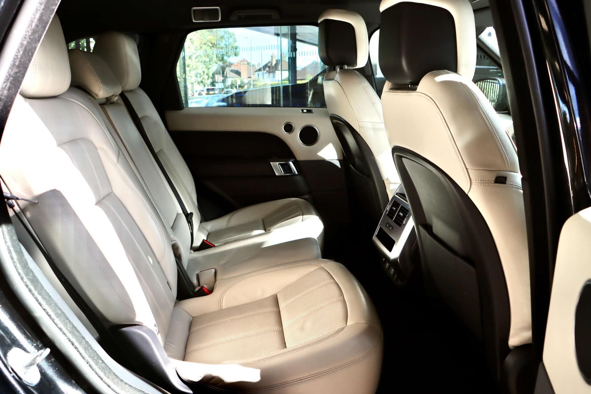 LAND ROVER RANGE ROVER SPORT ESTATE 3.0 P400 HSE 5dr Auto for sale UK - Slide 6