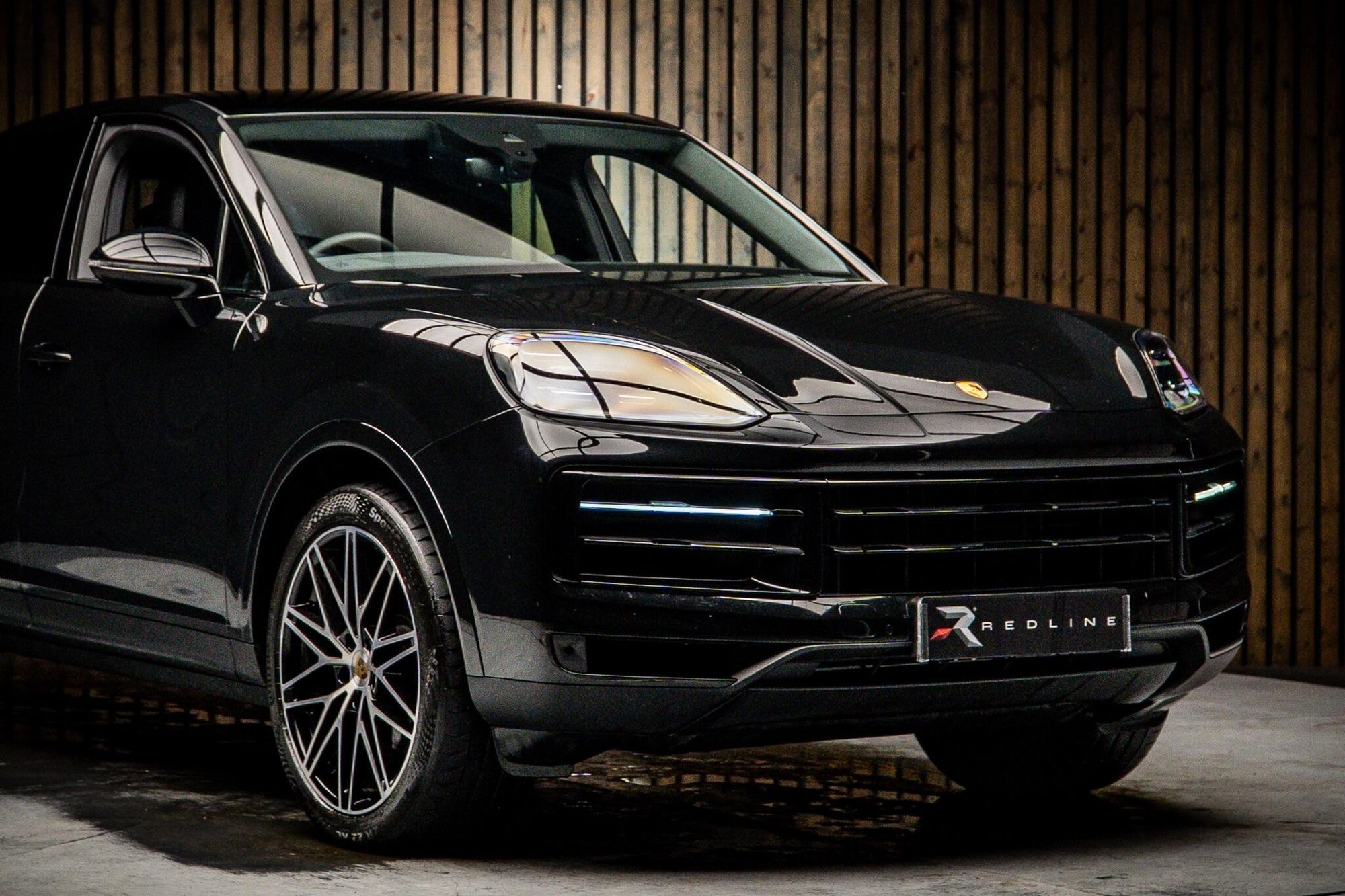 Porsche Cayenne Coupe 3.0 V6 Black Edition 353 Tiptronic S 5 Door Auto for sale UK - Slide 5